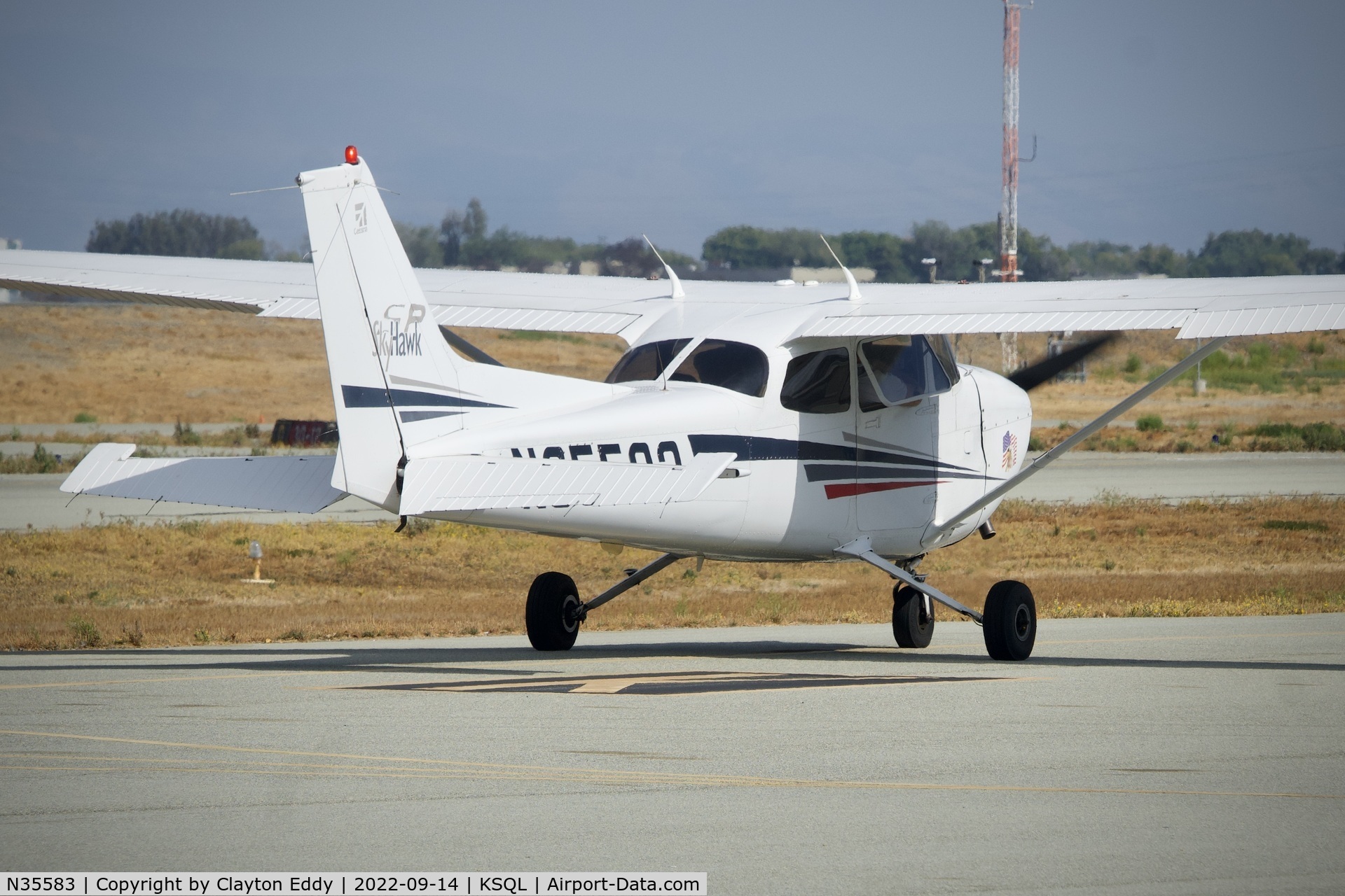 N35583, Cessna 172S C/N 172S8872, San Carlos in California 2022.