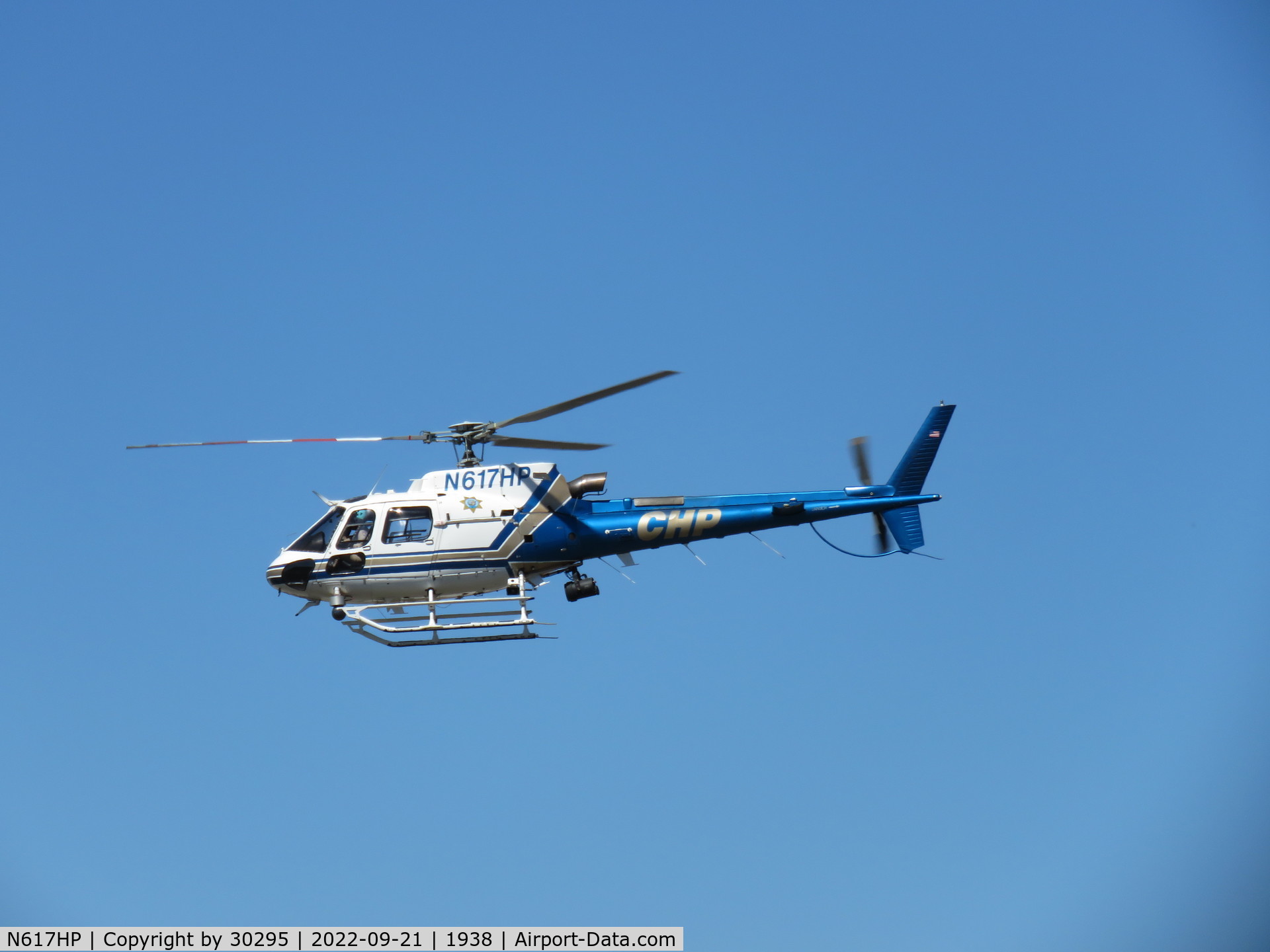 N617HP, 2001 Eurocopter AS-350B-3 Ecureuil Ecureuil C/N 3471, Climb out