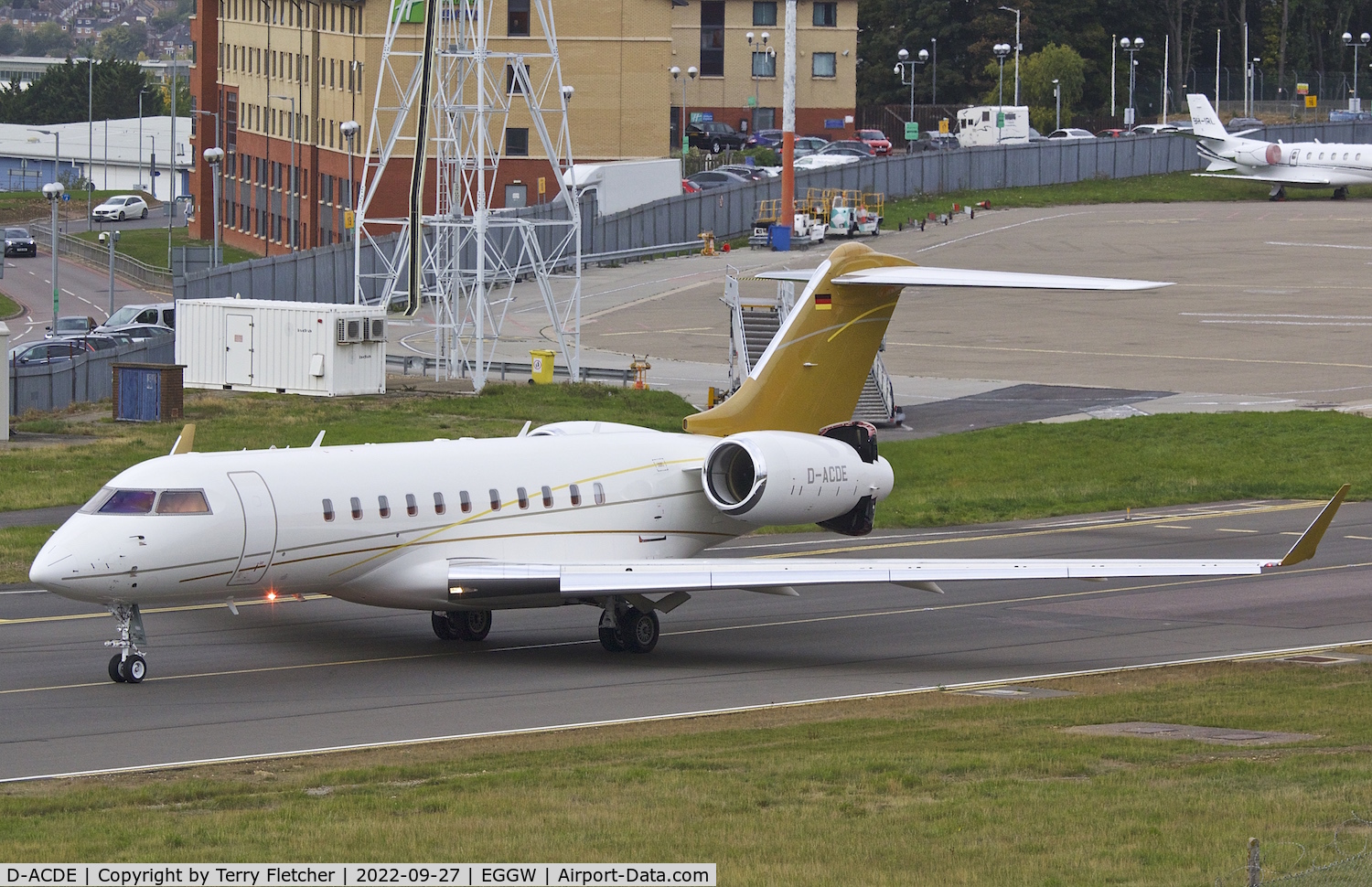 D-ACDE, 2010 Bombardier BD-700-1A11 Global Express C/N 9405, At Luton