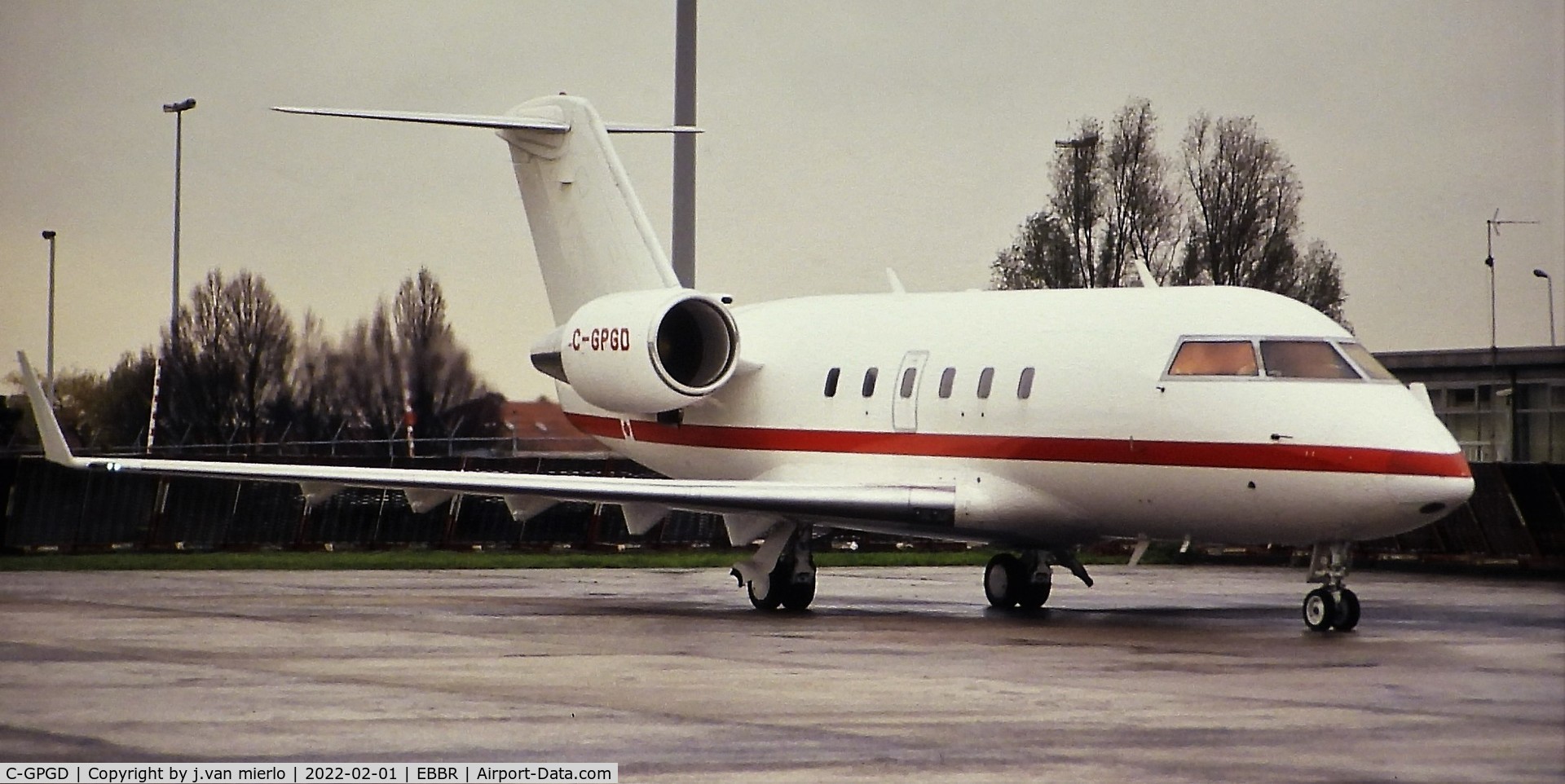 C-GPGD, 1999 Bombardier Challenger 604 (CL-600-2B16) C/N 5432, Slide scan