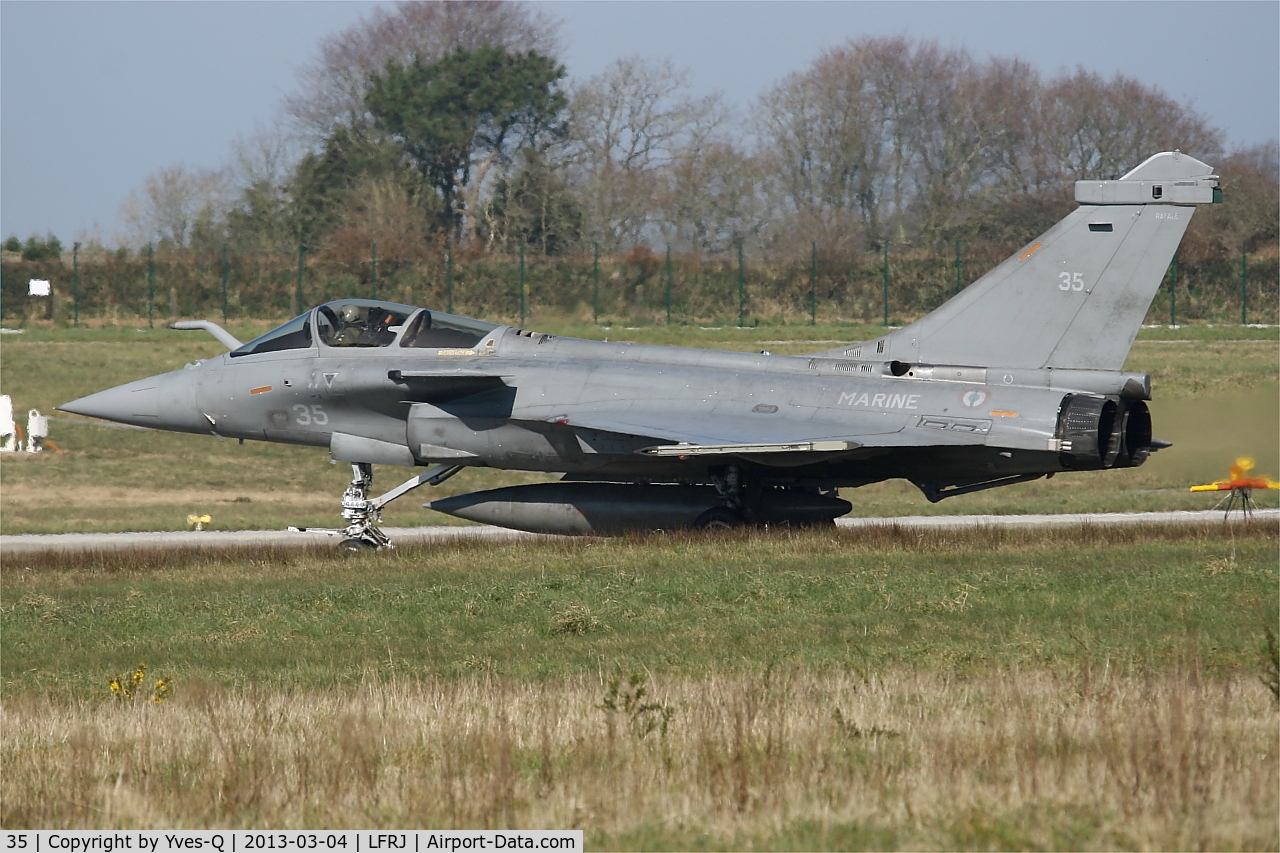 35, 2012 Dassault Rafale M C/N 35, Dassault Rafale M, Holding point rwy 08, Landivisiau Naval Air Base (LFRJ)