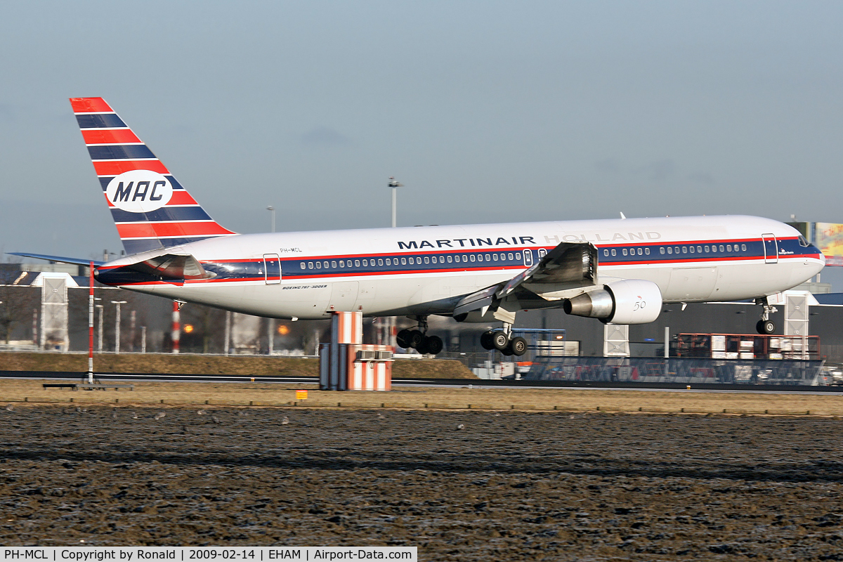 PH-MCL, 1992 Boeing 767-31A/ER C/N 26469, at spl