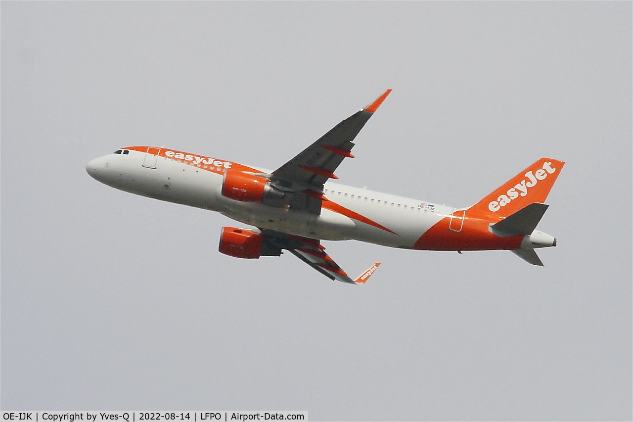 OE-IJK, 2015 Airbus A320-214 C/N 6565, Airbus A320-214, Climbing from rwy 24, Paris Orly airport (LFPO-ORY)