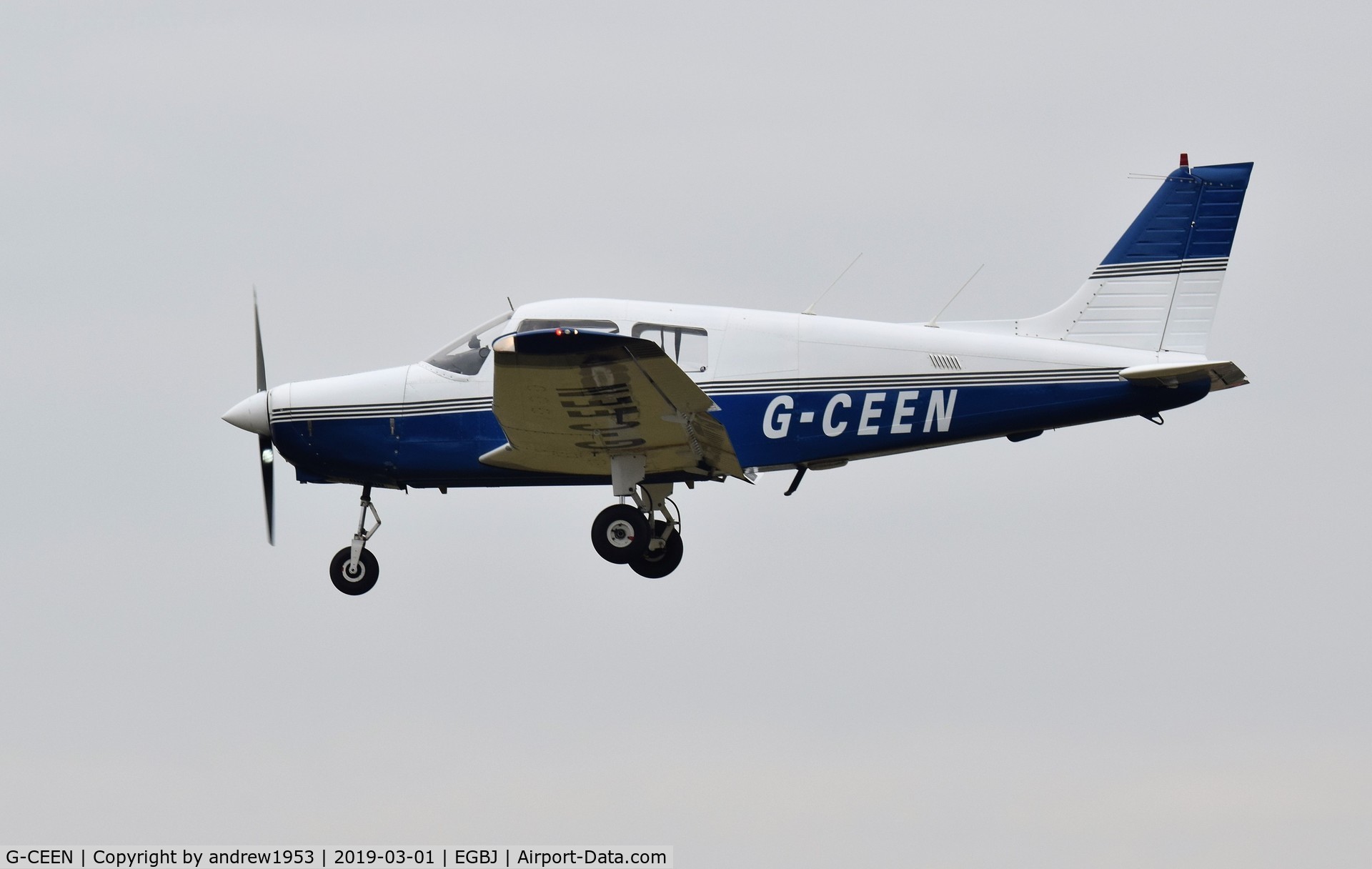 G-CEEN, 1990 Piper PA-28-161 Cadet C/N 2841293, G-CEEN landing at Gloucestershire Airport.