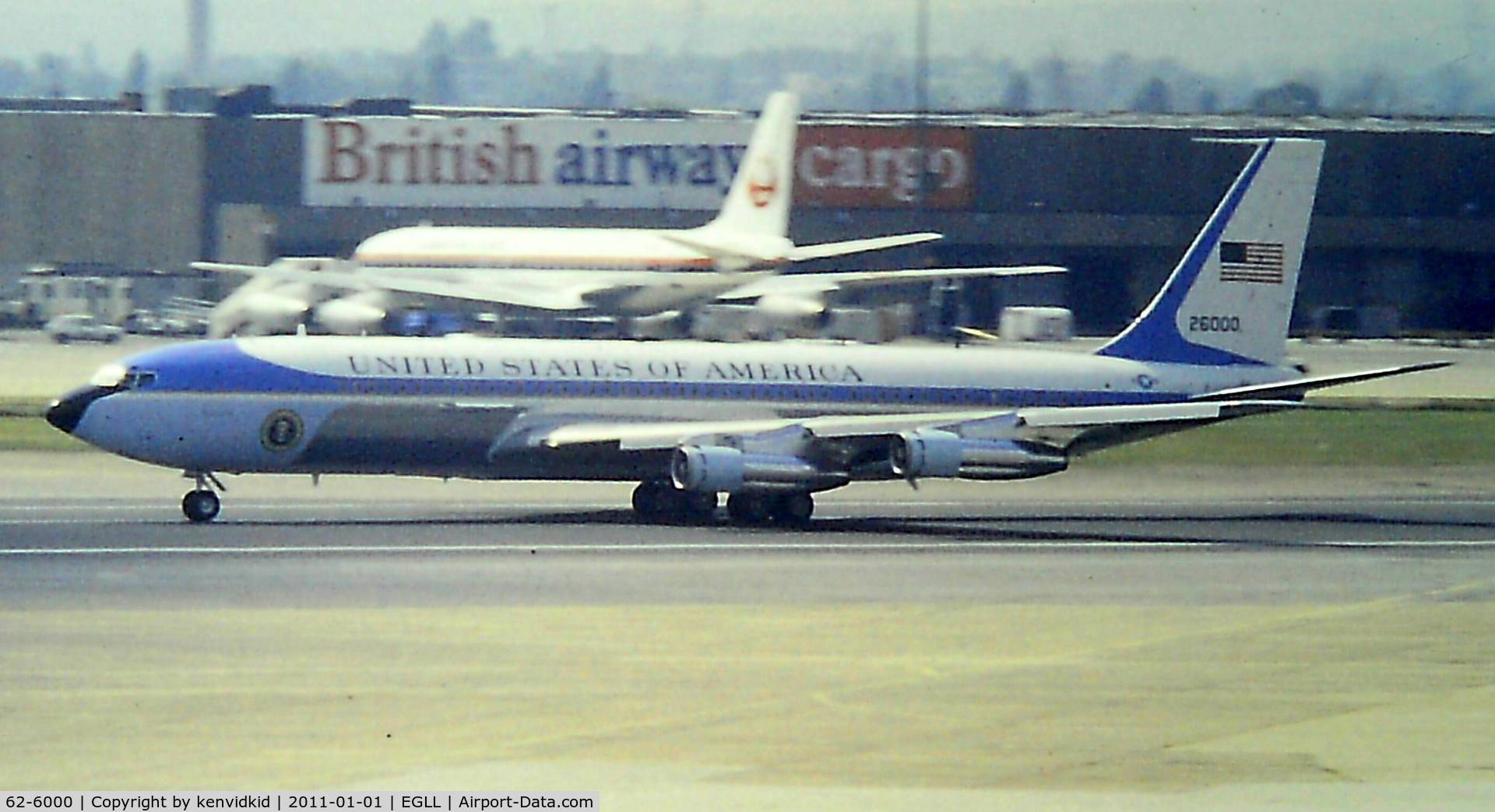 62-6000, 1962 Boeing VC-137C (707-353B) C/N 18461, At London Heathrow.