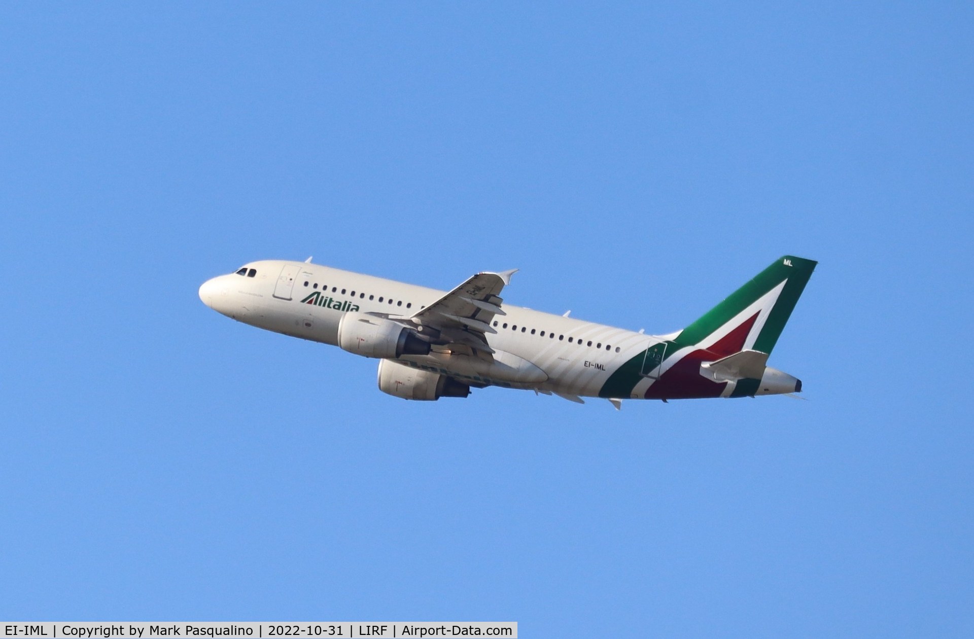 EI-IML, 2004 Airbus A319-112 C/N 2127, Airbus A319-112