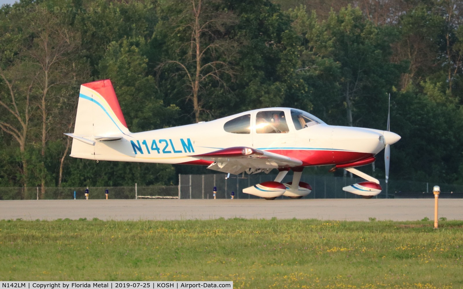N142LM, 2015 Vans RV-10 C/N 41420, OSH 2019 (some strange reason the tag was showing it was a G-IV, when I am smart enough to know the difference between a G-IV and RV10 - no record of this tail number being on a G-IV either.