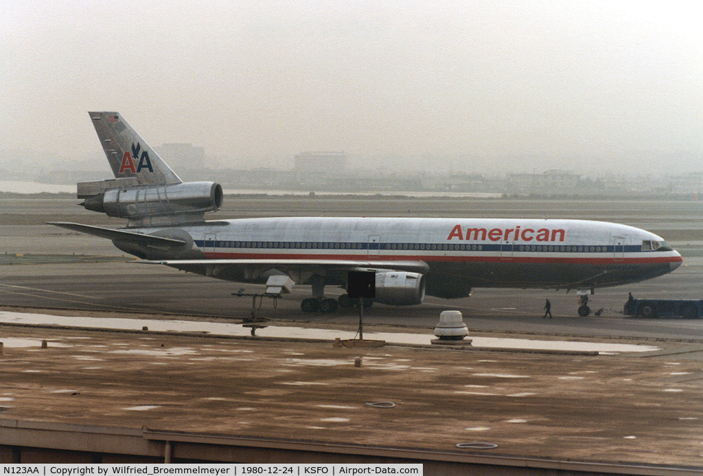 N123AA, 1972 McDonnell Douglas DC-10-10 C/N 46523, Seen from Observer Deck at San Francisco Airport.