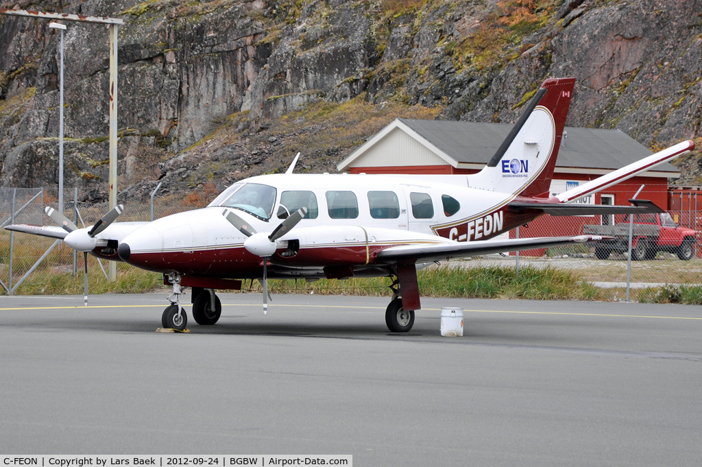 C-FEON, 1974 Piper PA-31 C/N 31-7401249, Parked