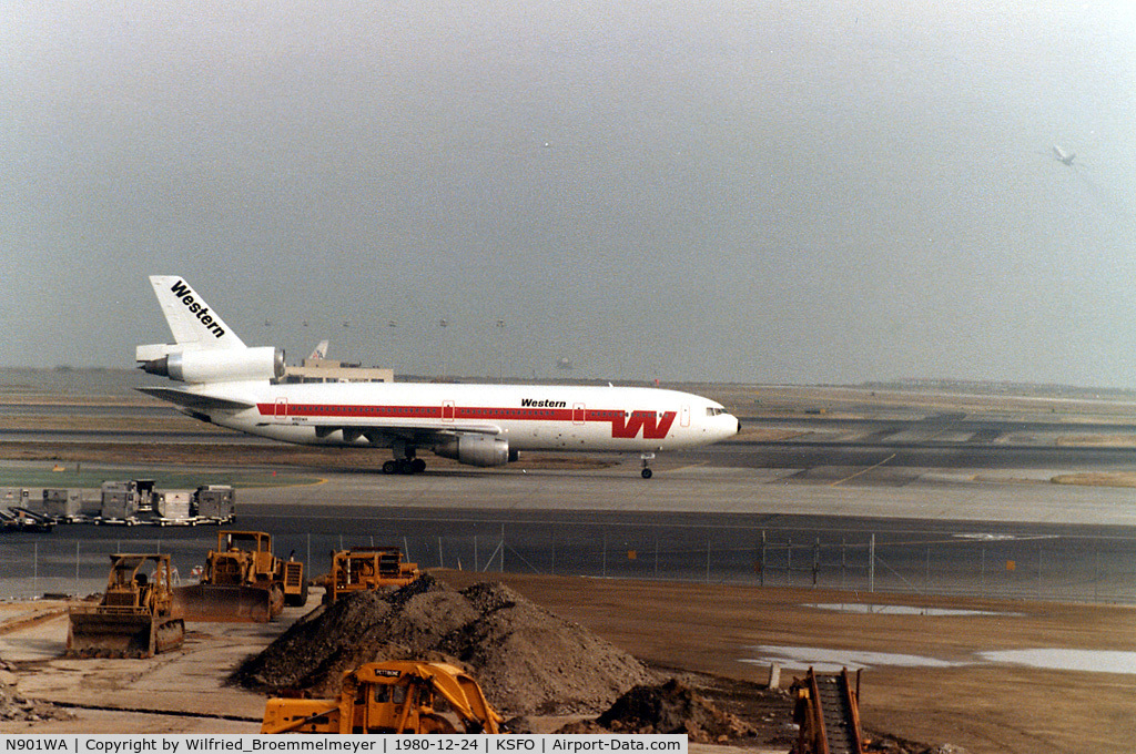 N901WA, 1973 McDonnell Douglas DC-10-10 C/N 46908, At San Francisco 1980-Dec-24.