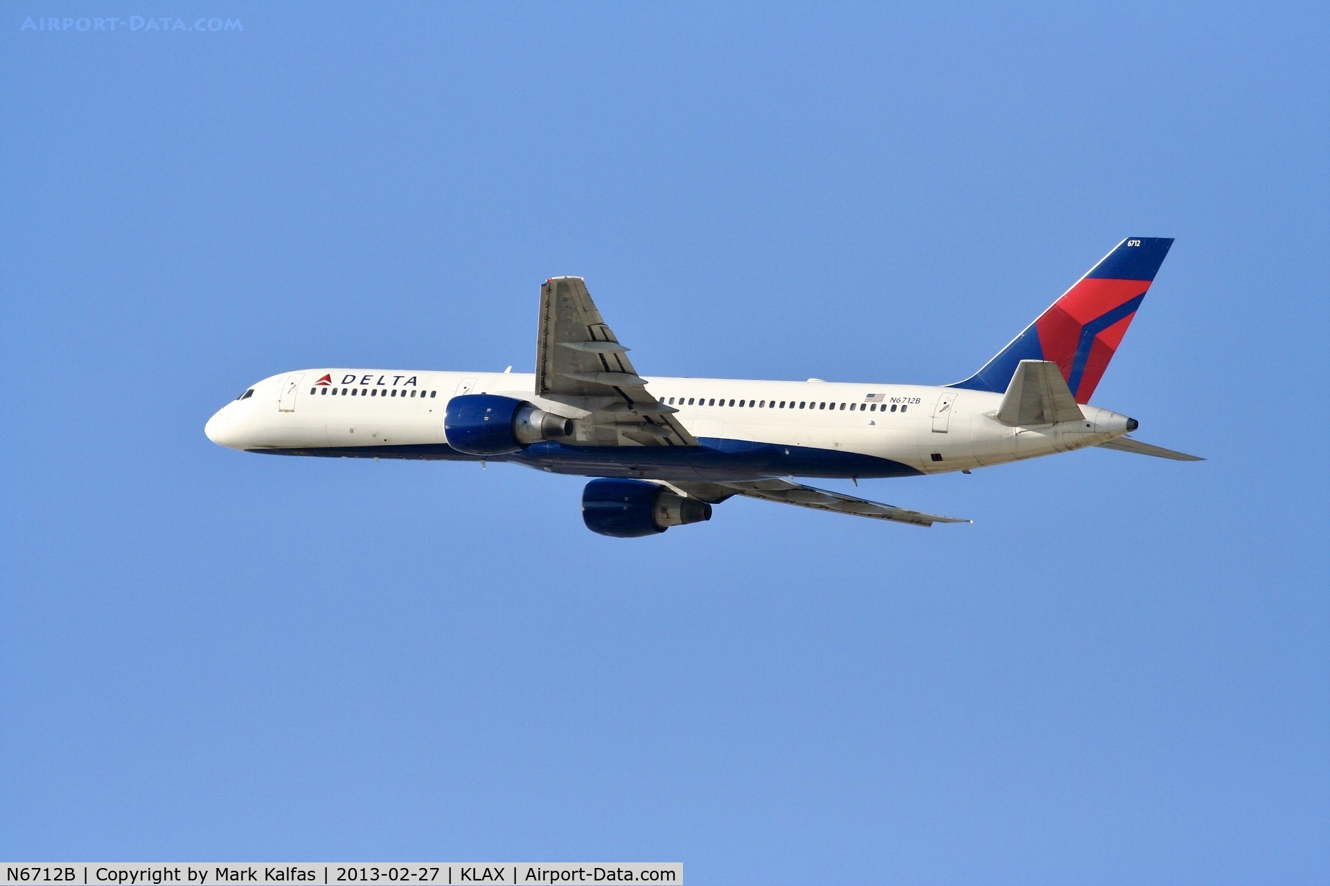 N6712B, 2000 Boeing 757-232 C/N 30484, Delta B752, N6712B departing 26R KLAX