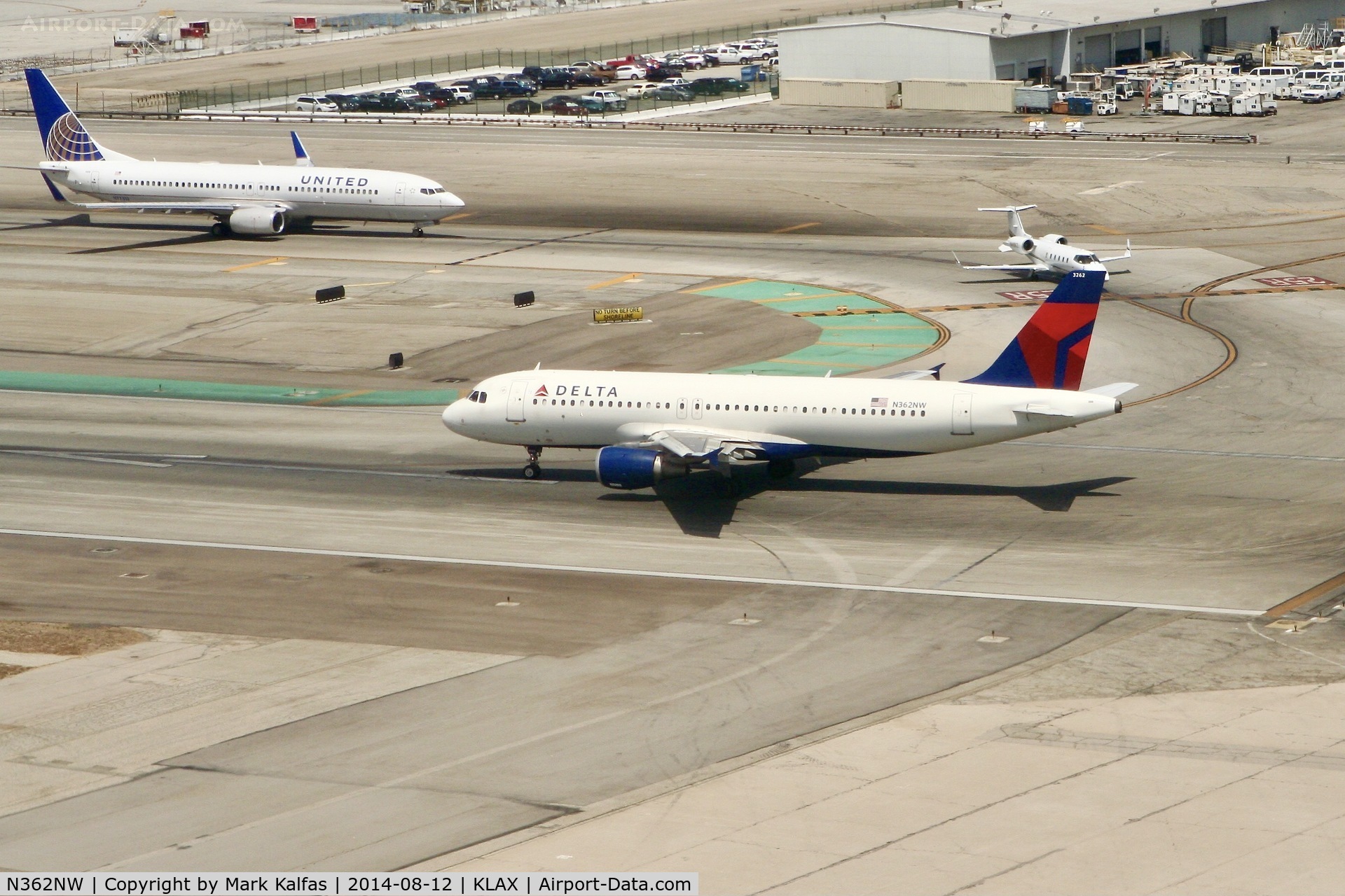 N362NW, 1998 Airbus A320-212 C/N 0911, Delta Airbus A320-212, N362NW lined up for departure on 25R LAX