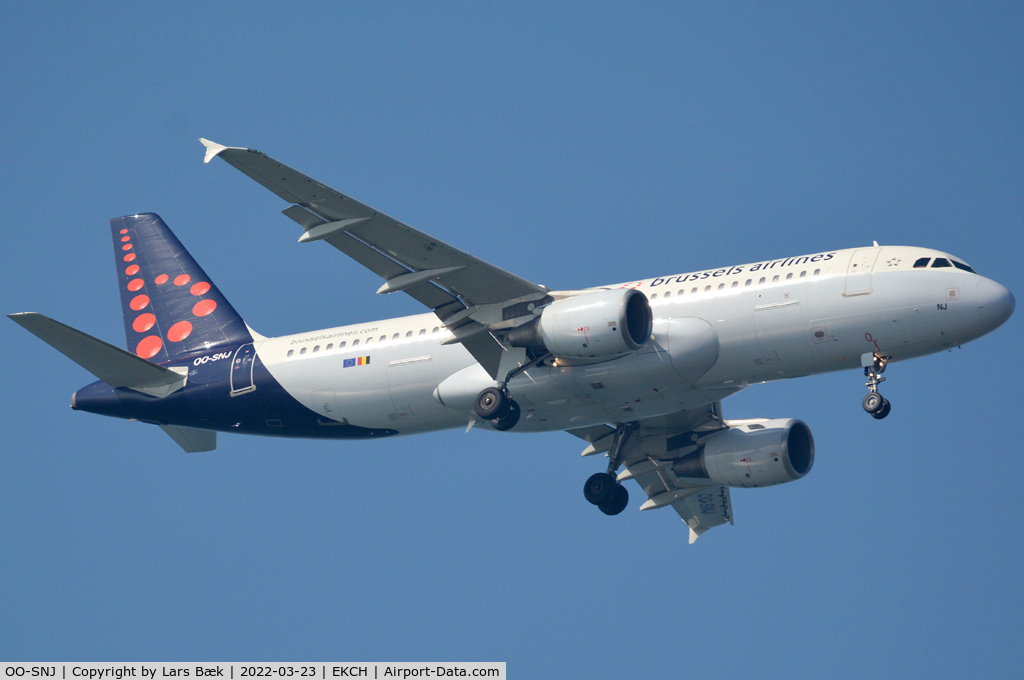 OO-SNJ, 2007 Airbus A320-214 C/N 3161, RWY04L