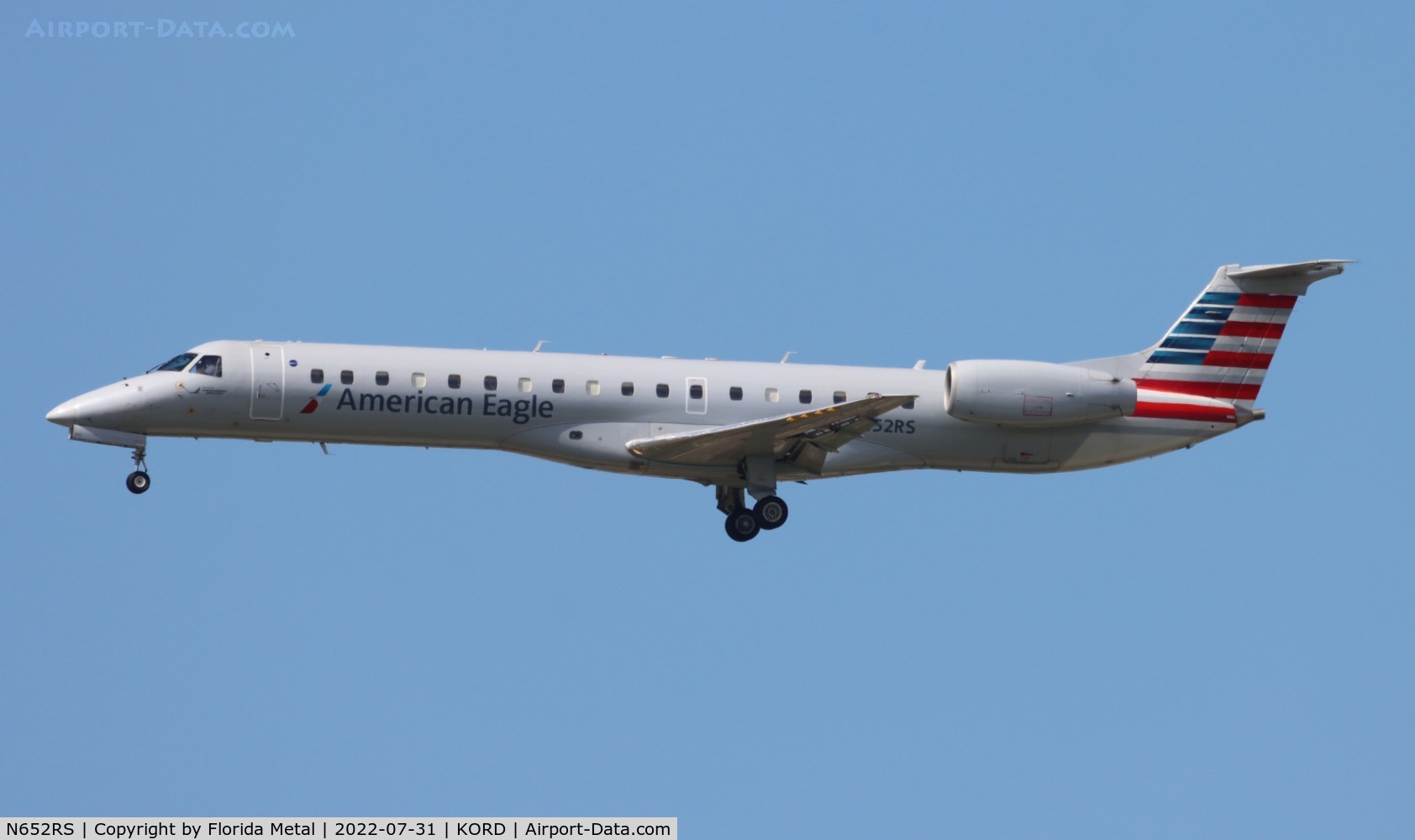 N652RS, 2001 Embraer ERJ-145LR (EMB-145LR) C/N 145432, ORD 2022