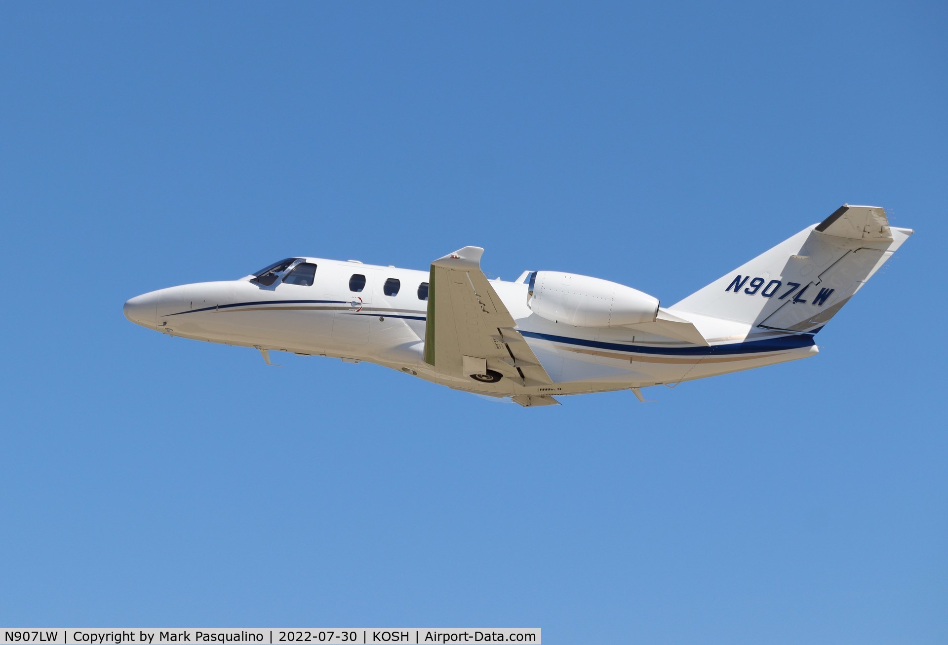 N907LW, 2015 Cessna 525 Citation M2 C/N 525-0868, Cessna 525 Citation M2