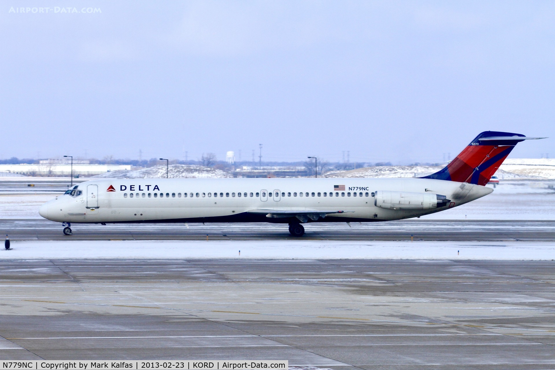 N779NC, 1979 McDonnell Douglas DC-9-51 C/N 48101, Delta McDonnell Douglas DC-9-51, N779NC taxiing to gate at ORD