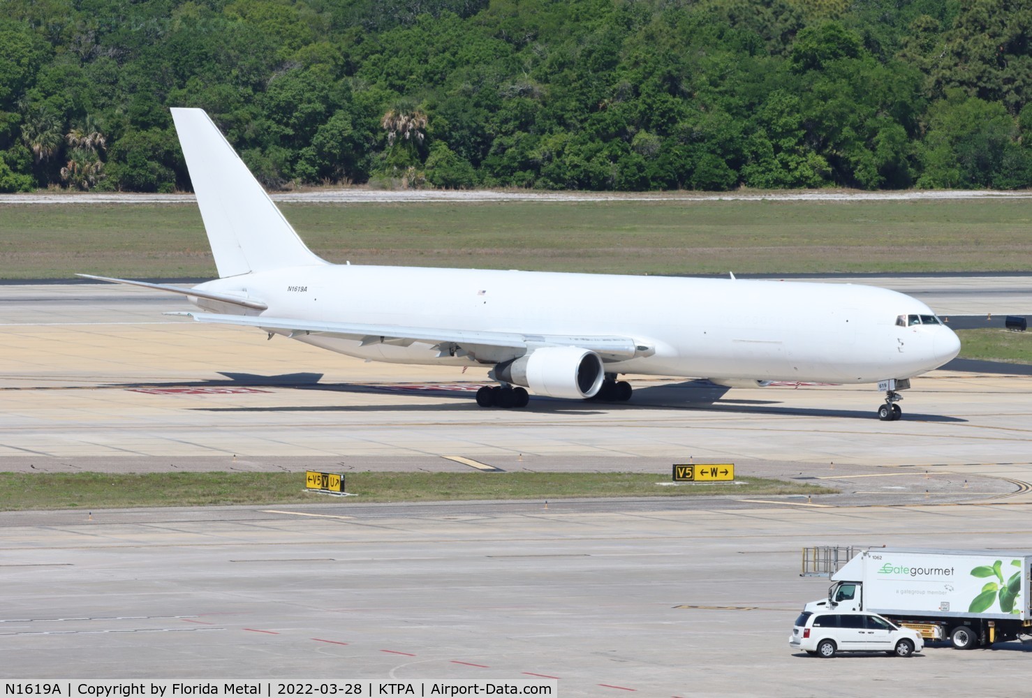 N1619A, 1993 Boeing 767-3Y0/ER C/N 26208, TPA 2022