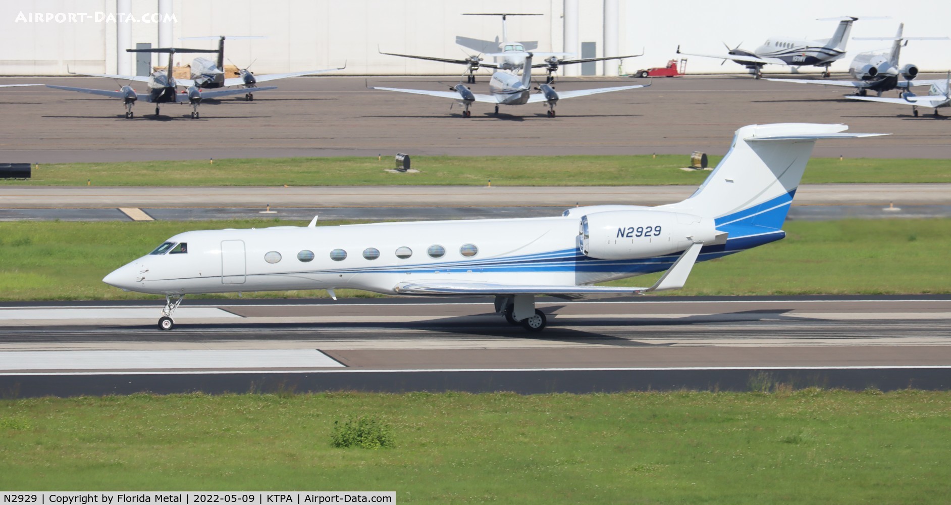 N2929, 2004 Gulfstream Aerospace GV-SP (G550) C/N 5053, TPA 2022