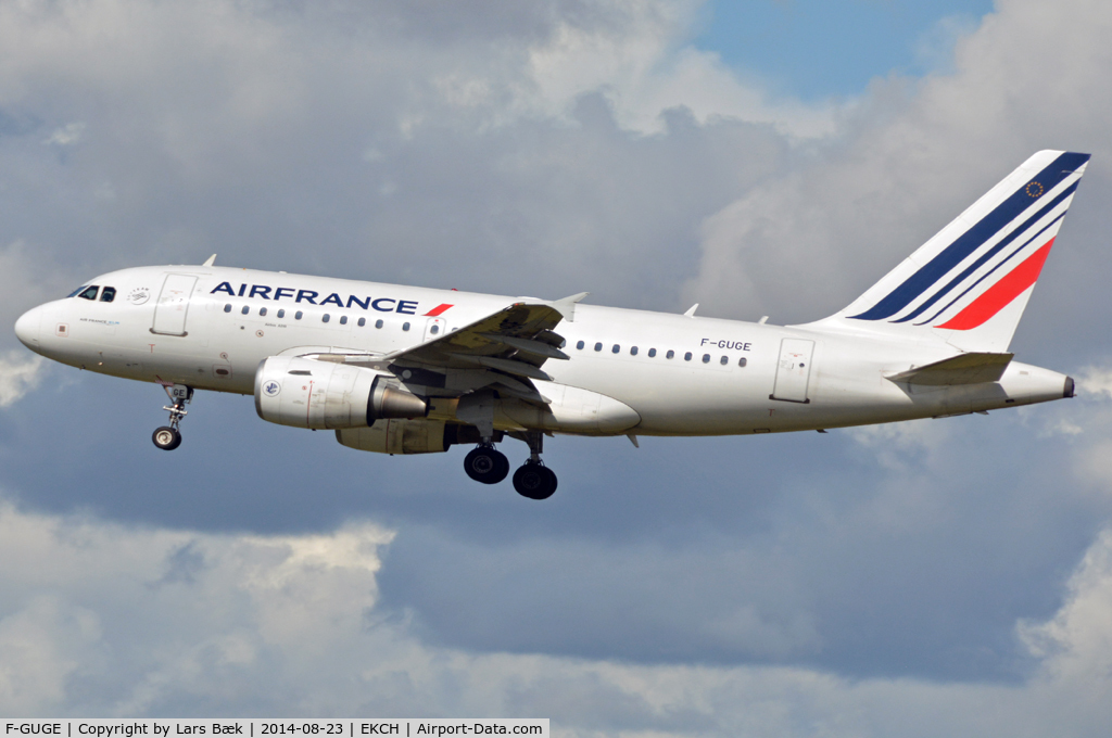 F-GUGE, 2003 Airbus A318-111 C/N 2100, RWY22L