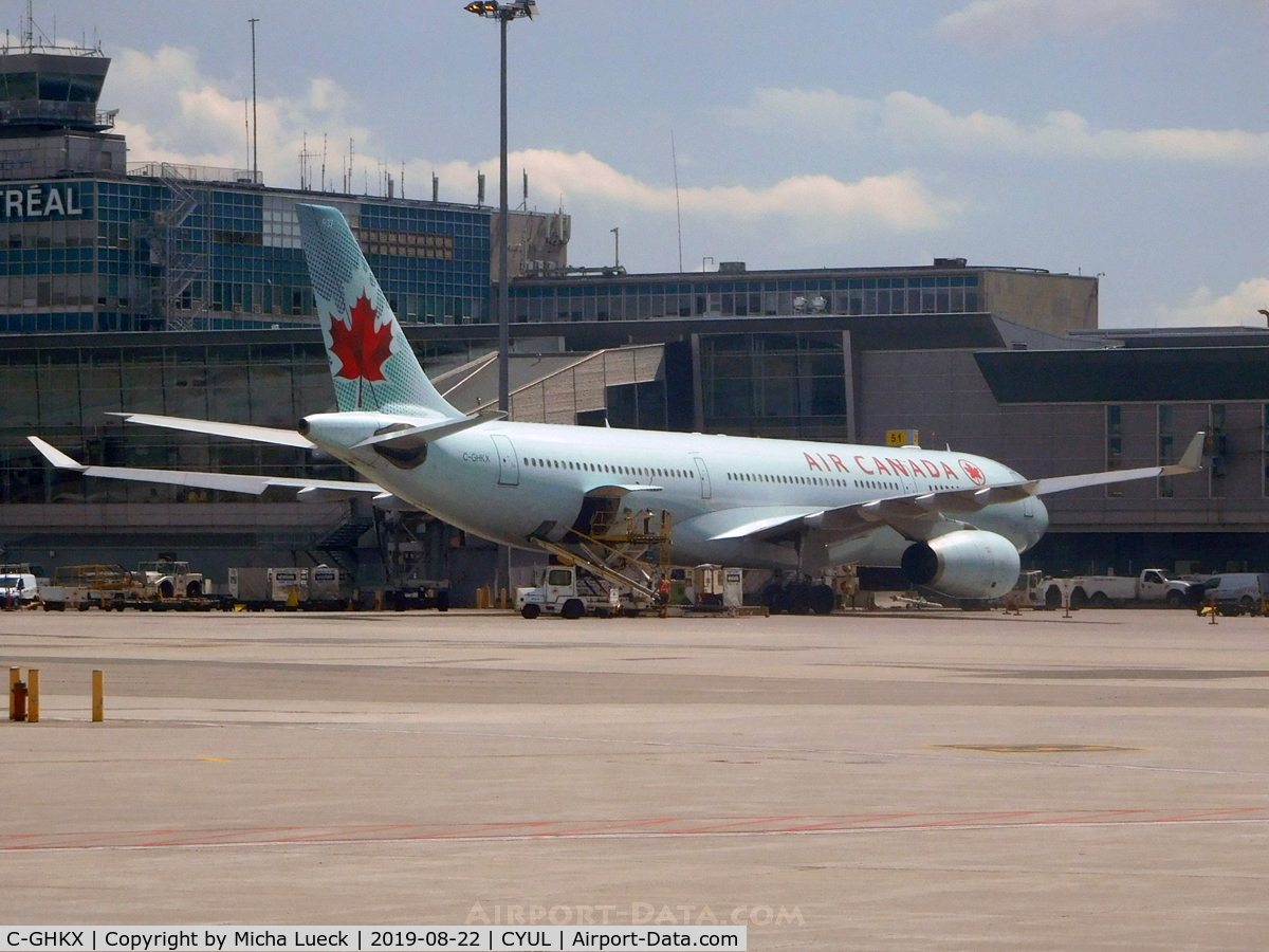 C-GHKX, 2001 Airbus A330-343 C/N 0412, At Montreal