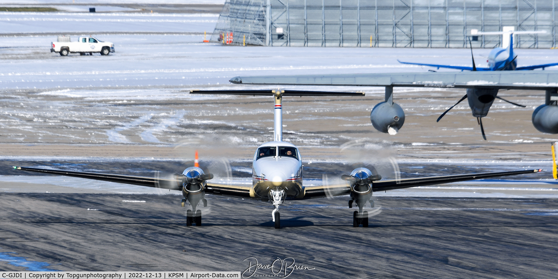C-GJDI, 2008 Hawker Beechcraft B200GT King Air C/N BY-76, in for a fuel stop