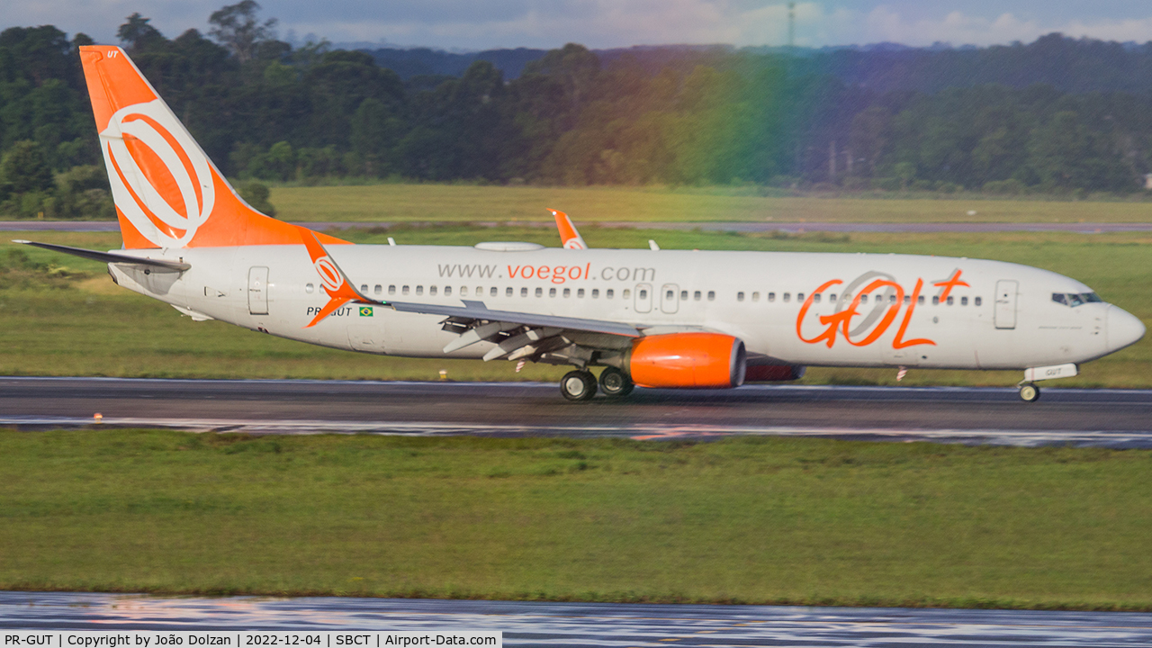PR-GUT, 2012 Boeing 737-8HX C/N 38878, Arriving at SBCT after a flight from SBSP. Equipped with Split Scimitar winglets!