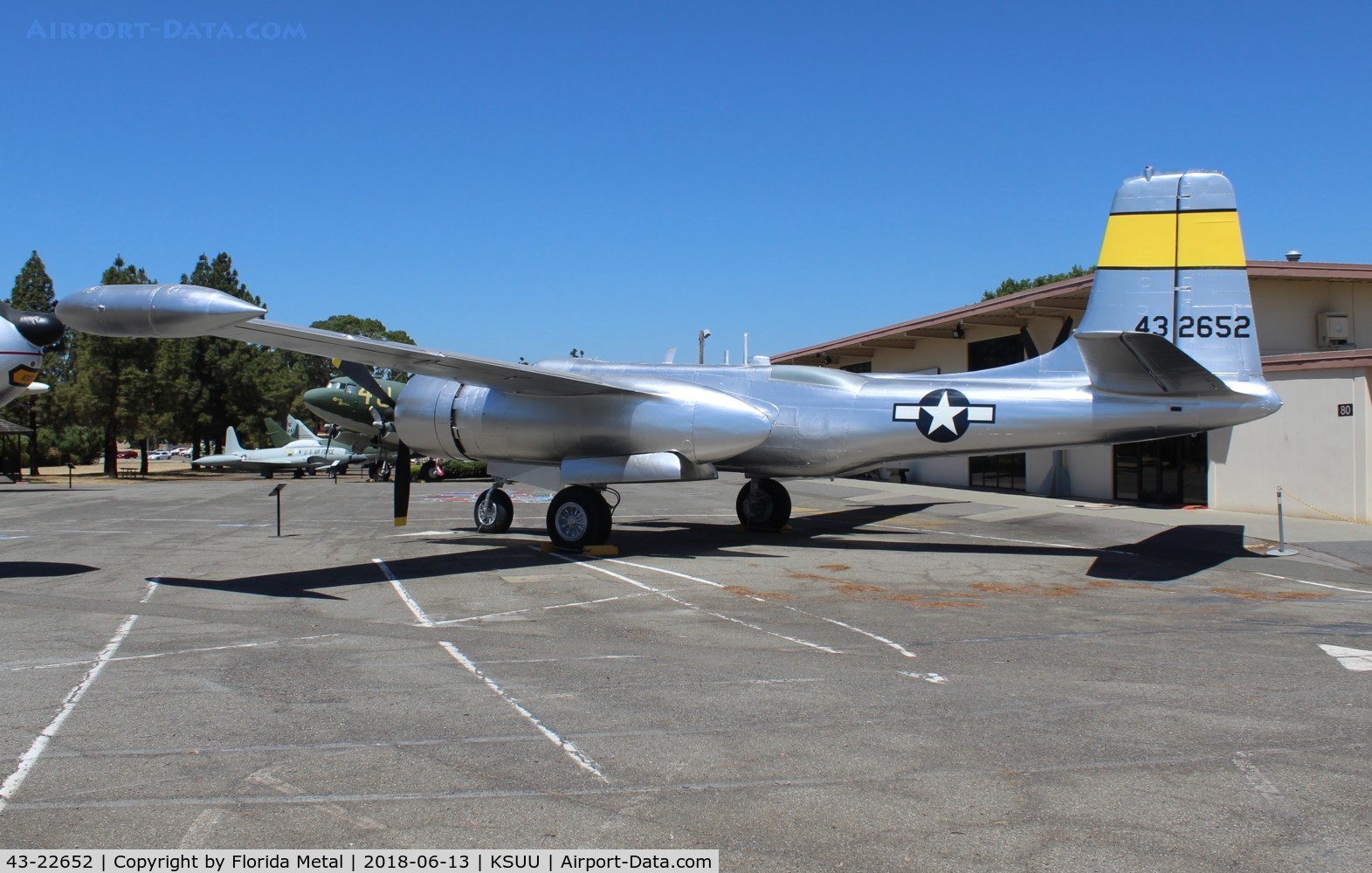 43-22652, 1943 Douglas A-26C Invader C/N 18799, A-26 zx
