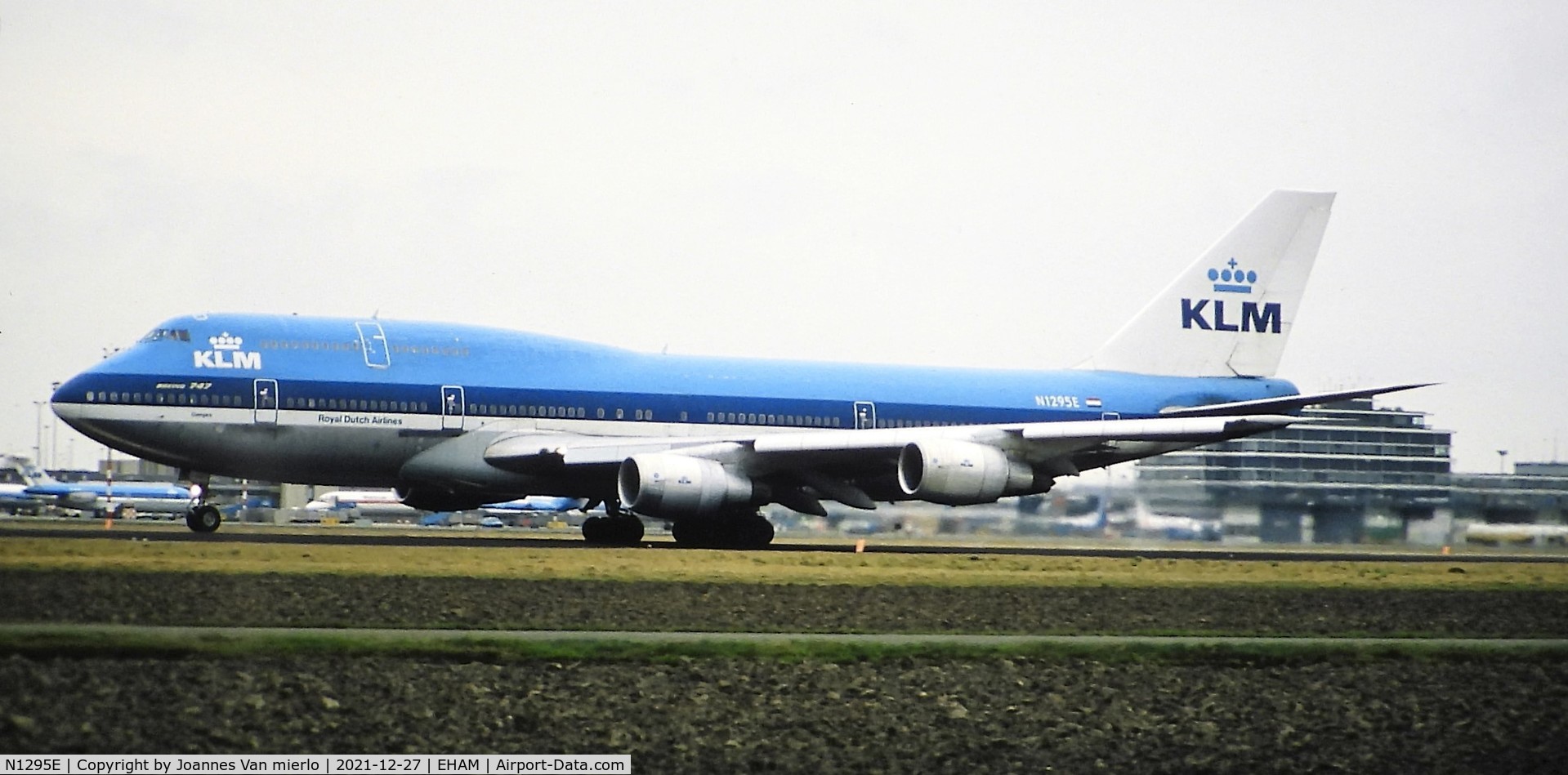 N1295E, 1980 Boeing 747-206B (SUD) C/N 22376, Slide scan