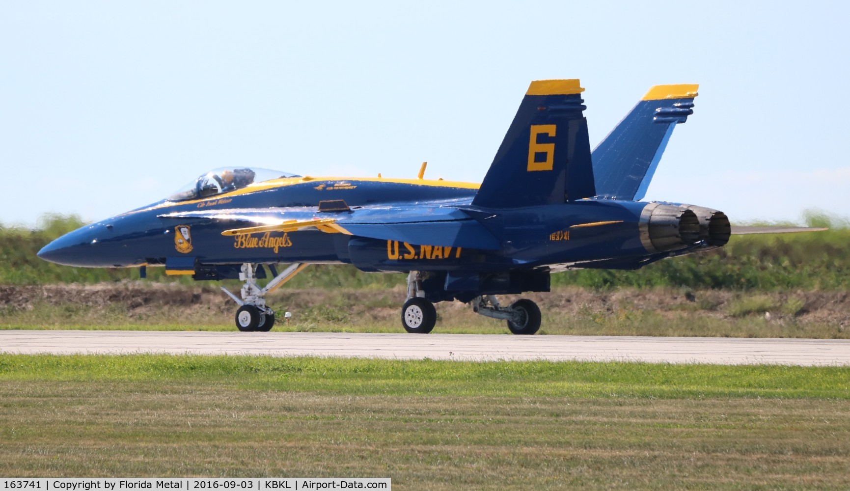 163741, 1989 McDonnell Douglas F/A-18C Hornet C/N 0812/C100, F-18 A-D Blue Angels zx