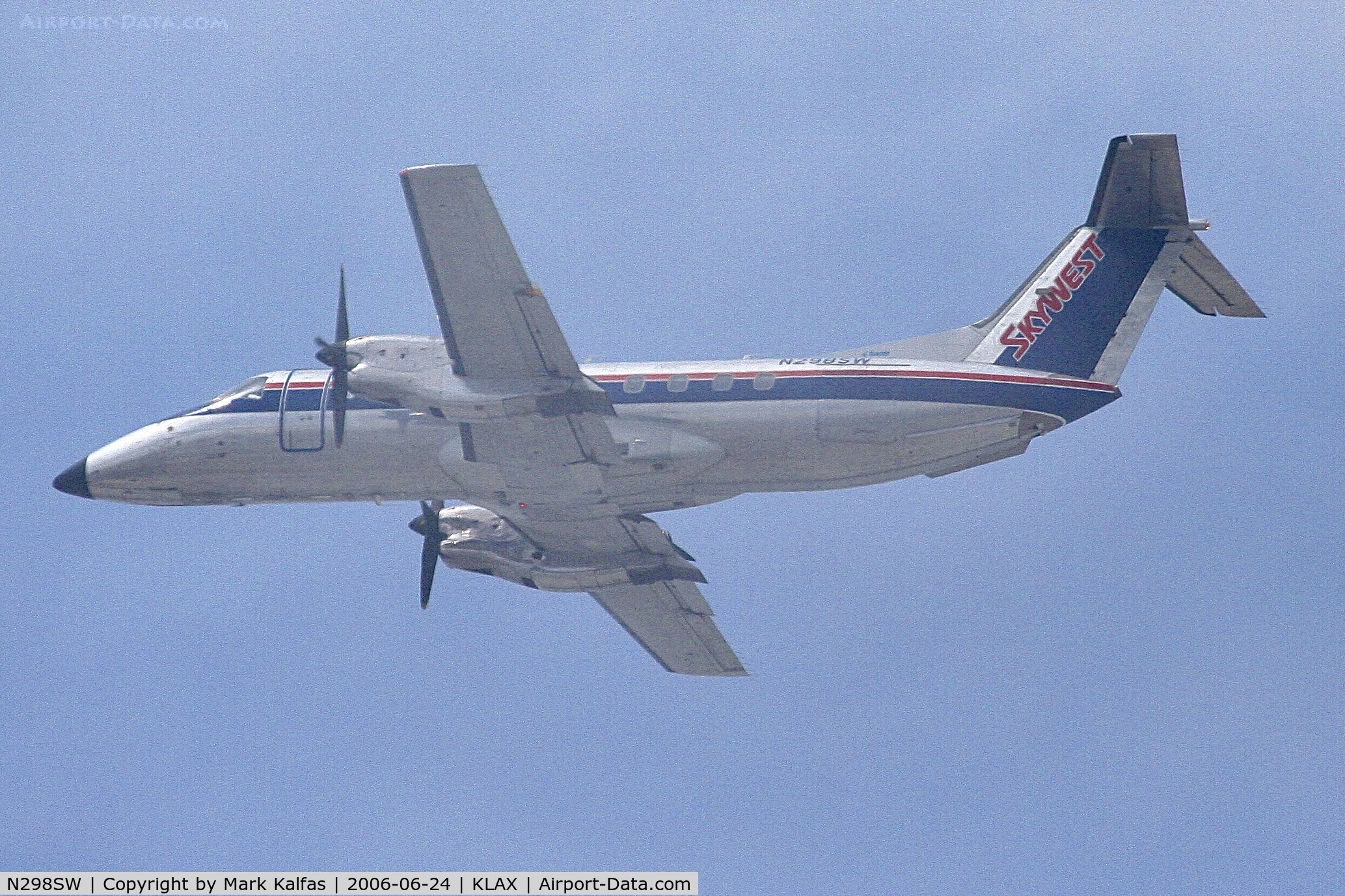 N298SW, 1996 Embraer EMB-120ER Brasilia C/N 120328, SkyWest Embraer EMB-120ER Brasilia, N298SW departing 25R KLAX