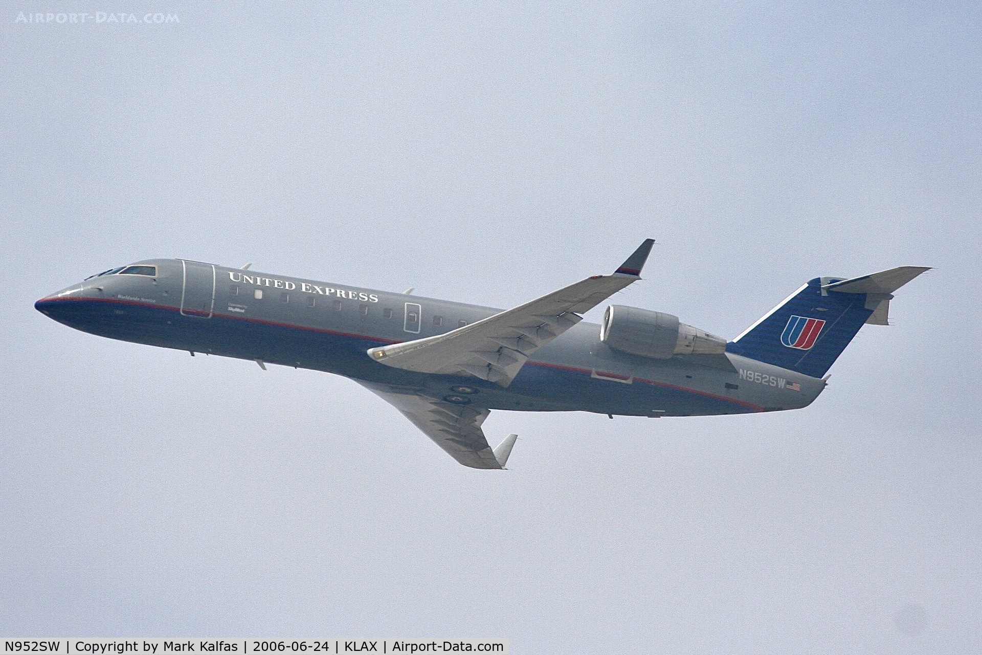 N952SW, 2003 Bombardier CRJ-200LR (CL-600-2B19) C/N 7805, SkyWest United Express Bombardier CRJ-200LR, N952SW departing 25R LAX