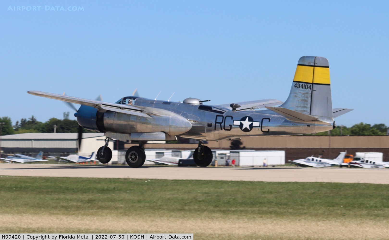 N99420, 1944 Douglas B-26B Invader C/N 27383, OSH 2022