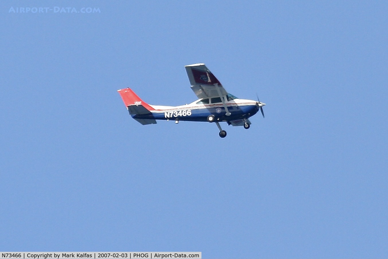 N73466, 1981 Cessna 182R Skylane C/N 18268113, Civil Air Patrol Cessna 182R, N73466 over Maalaea Bay, inbound to Kahului Airport