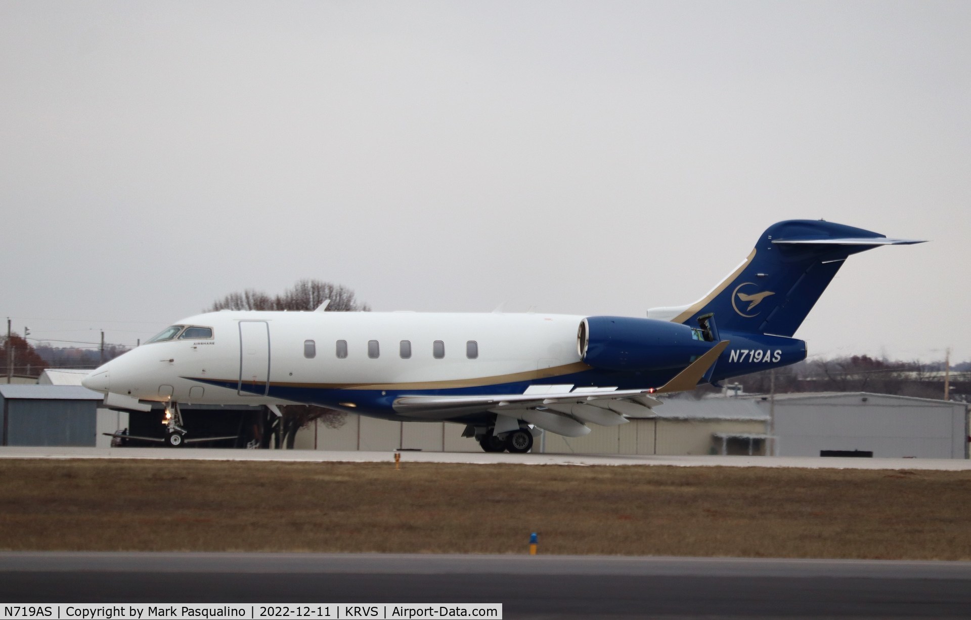 N719AS, 2021 Bombardier Challenger 350 (BD-100-1A10) C/N 20883, Challenger 350