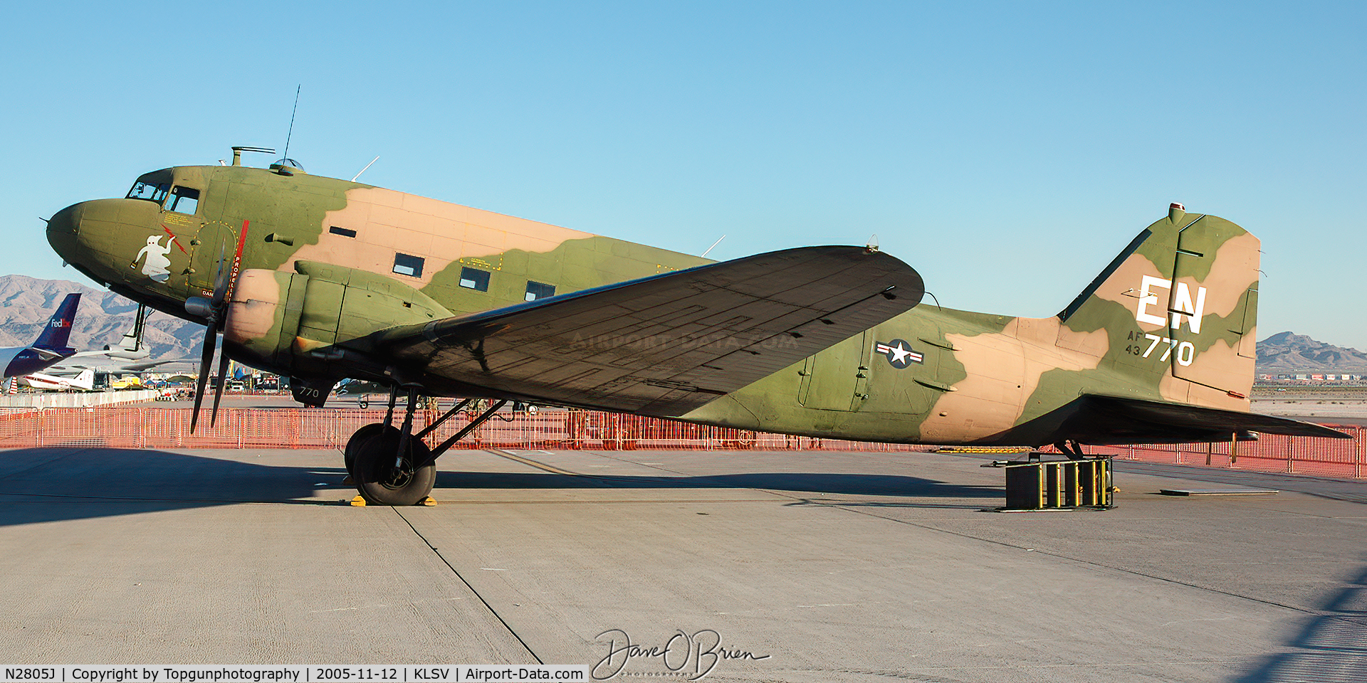 N2805J, 1944 Douglas DC3C-R-1830-90C C/N 20835, Spooky