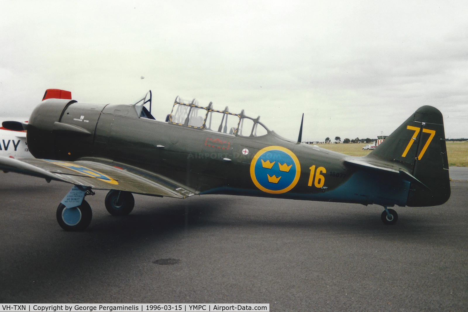 VH-TXN, 1943 Noorduyn AT-16 Harvard IIB C/N 14A-1106, Airshow.