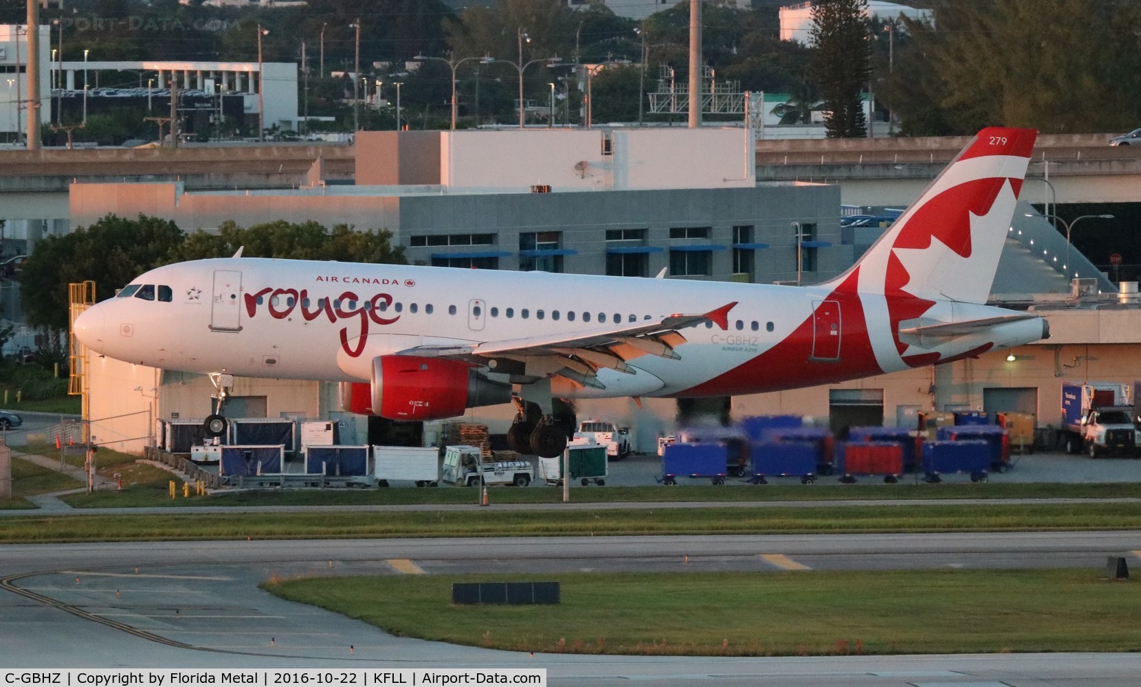C-GBHZ, 1998 Airbus A319-114 C/N 813, Rouge A319 zx