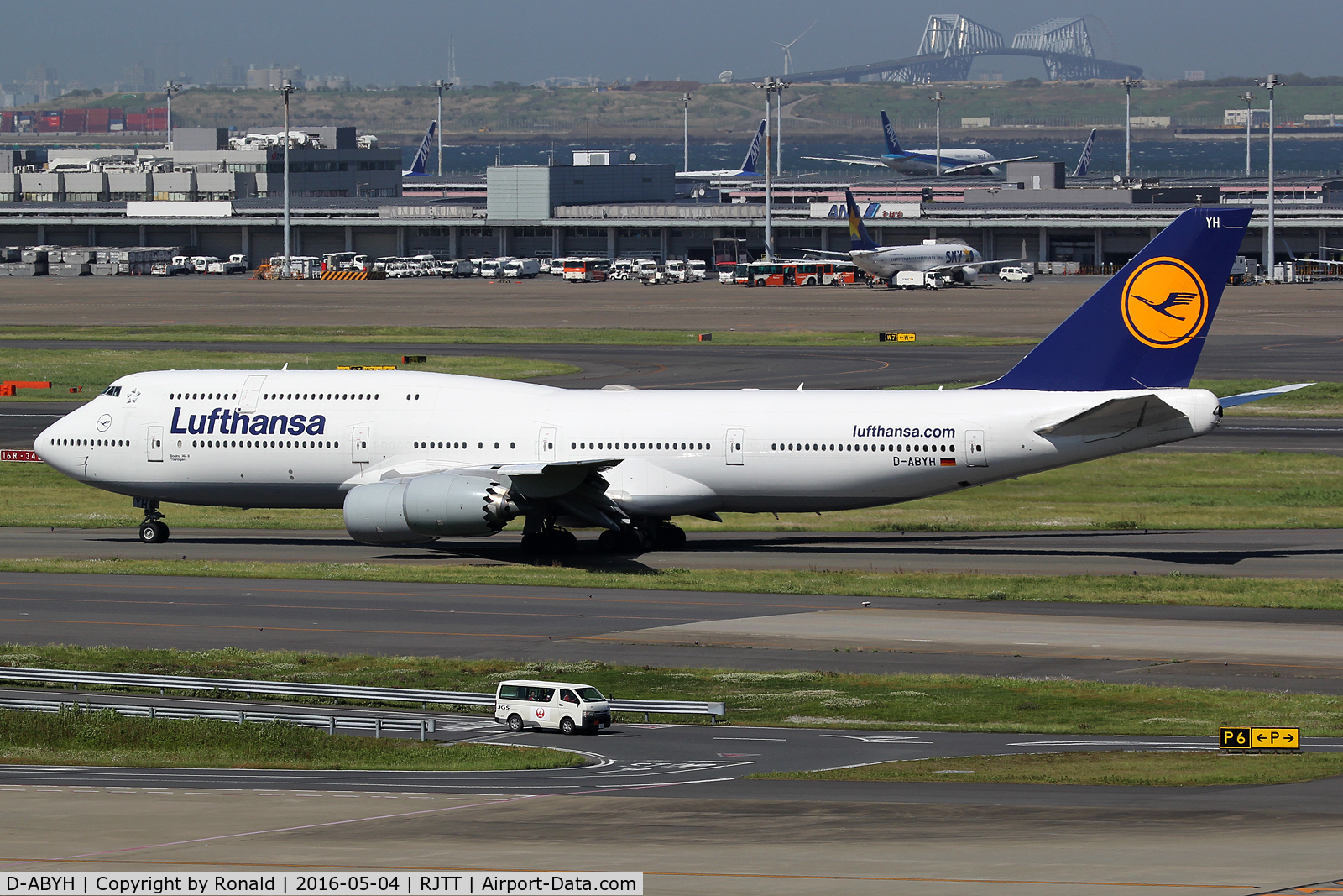 D-ABYH, 2013 Boeing 747-830 C/N 37832, at hnd