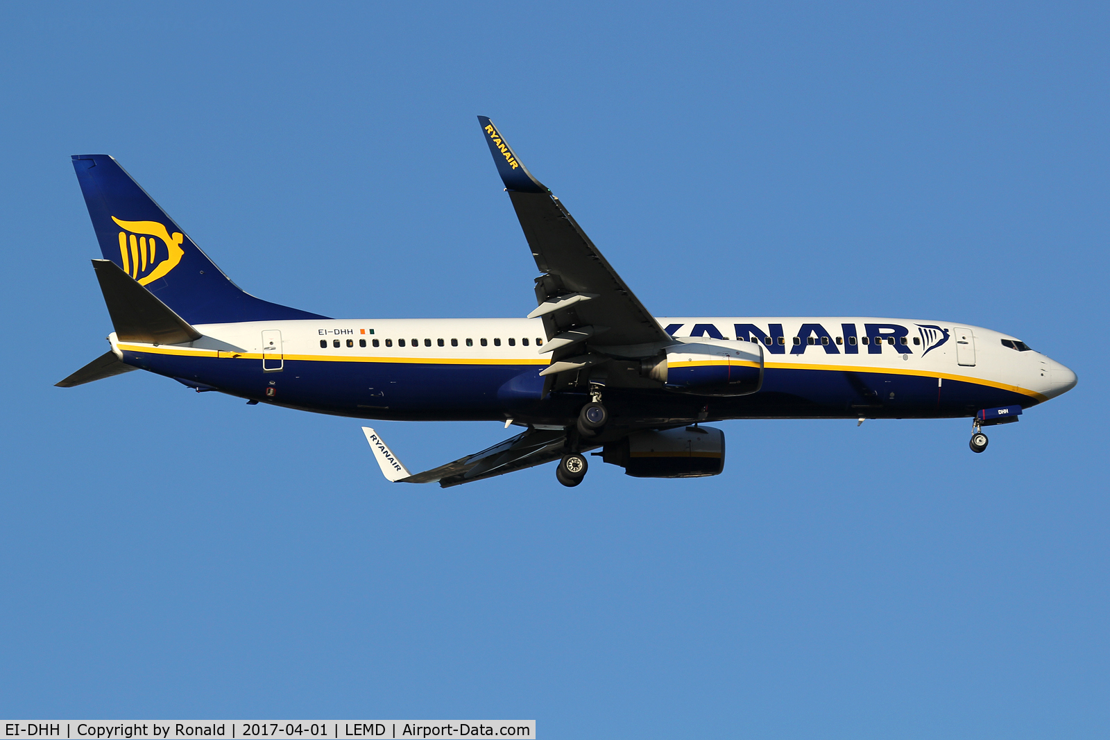 EI-DHH, 2005 Boeing 737-8AS C/N 33817, at mad