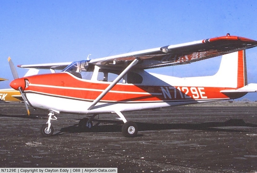 N7129E, 1959 Cessna 182 Skylane C/N 0000, Old Rio Vista airport in California late 1970's