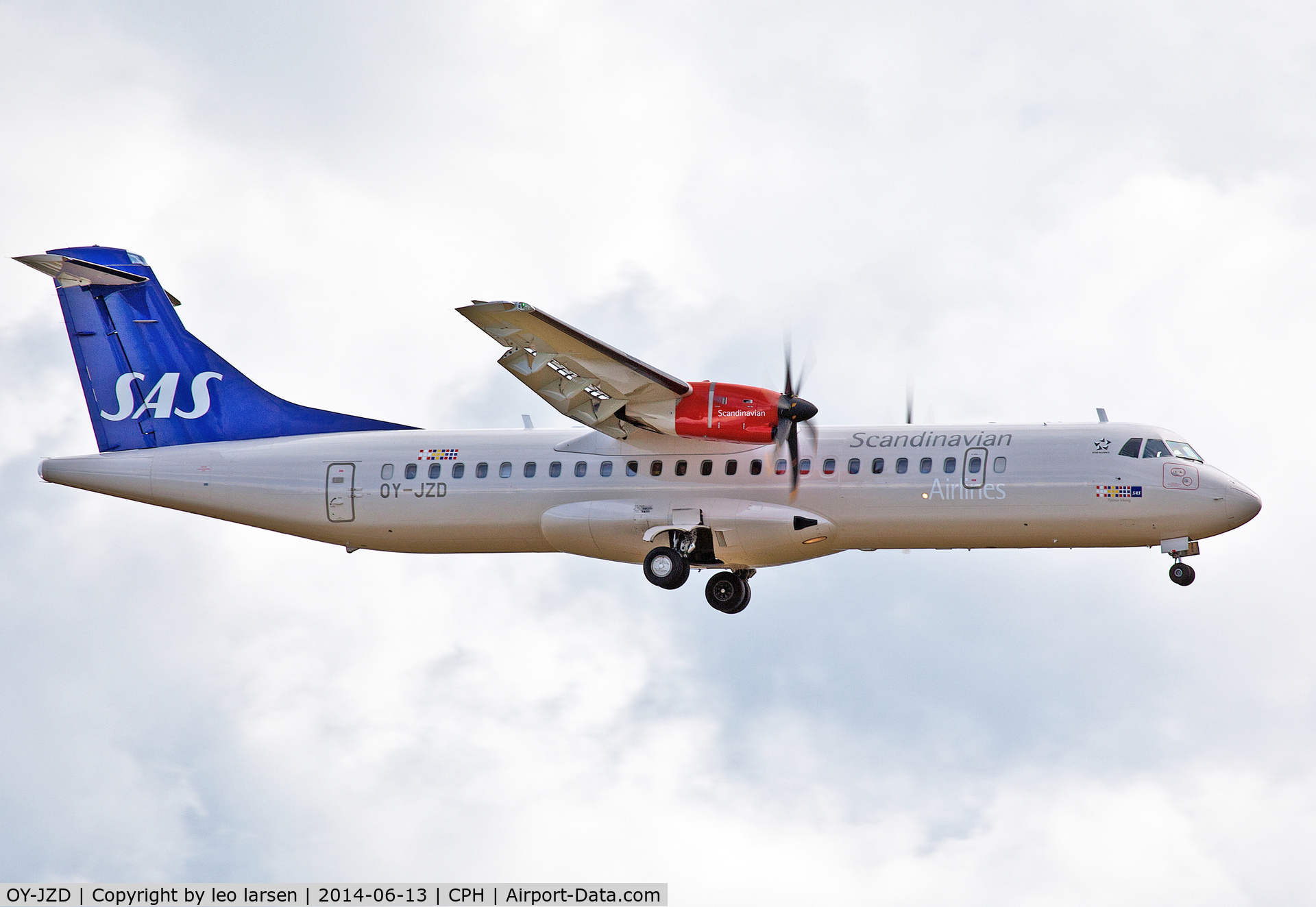 OY-JZD, 2013 ATR 72-600 (72-212A) C/N 1131, Copenhagen 13.6.2014 landing R-30