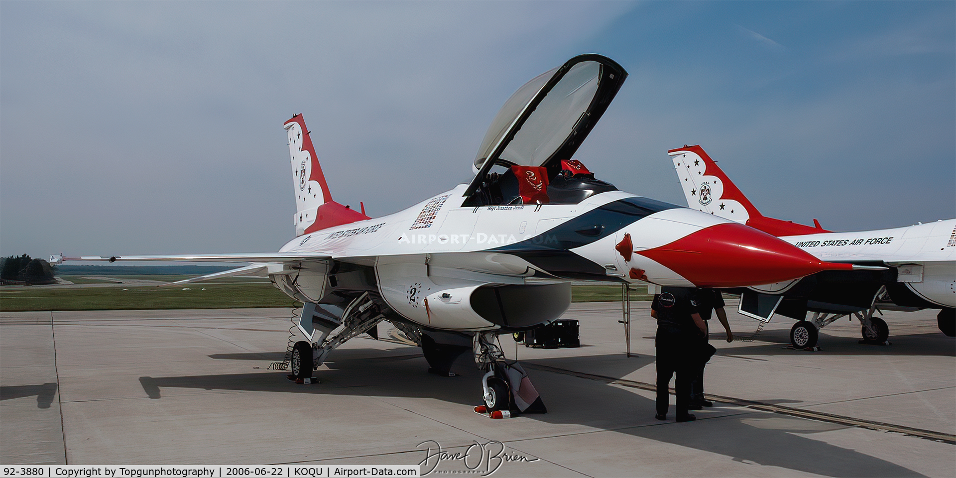92-3880, 1992 General Dynamics F-16CJ Fighting Falcon C/N CC-122, Thunderbird #2