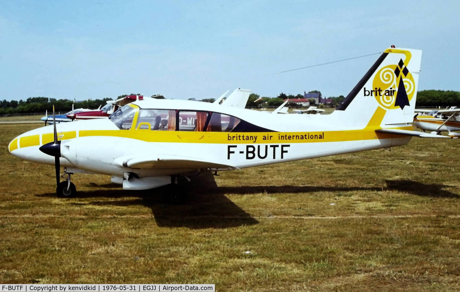 F-BUTF, Piper PA-23-250C Aztec C/N 27-3765, At Jersey C.I.