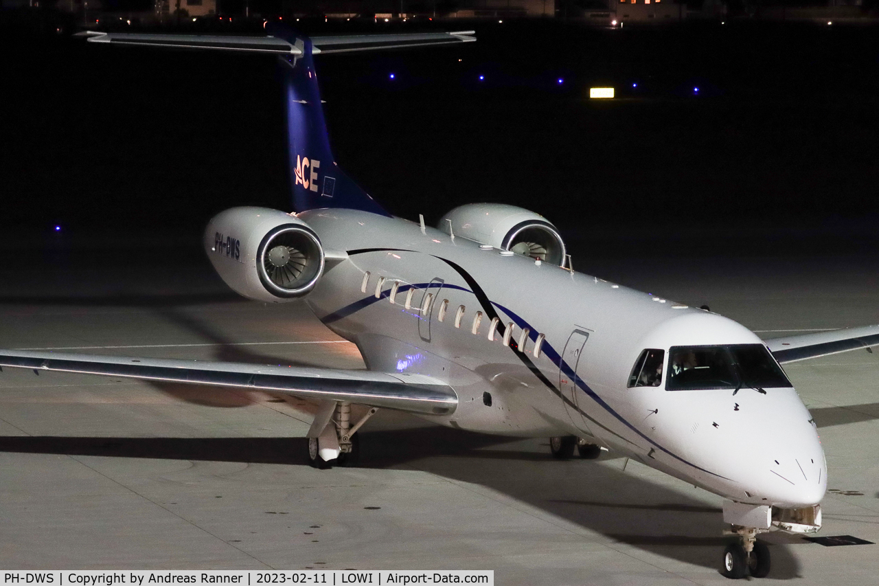 PH-DWS, 2000 Embraer ERJ-135LR (EMB-135LR) C/N 145343, JetNetherlands ERJ-135