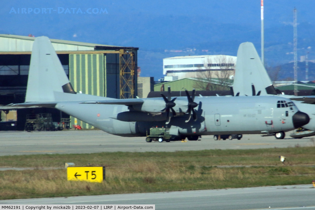 MM62191, Lockheed Martin C-130J-30 Super Hercules C/N 382-5531, Parked