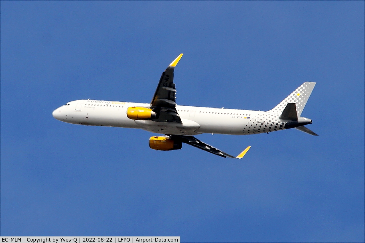 EC-MLM, 2016 Airbus A321-231 C/N 7108, Airbus A321-231, Climbing from rwy 24, Paris-Orly airport (LFPO-ORY)