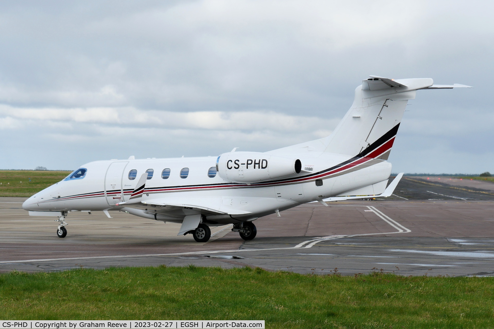 CS-PHD, 2014 Embraer EMB-505 Phenom 300 C/N 50500225, Just landed at Norwich.