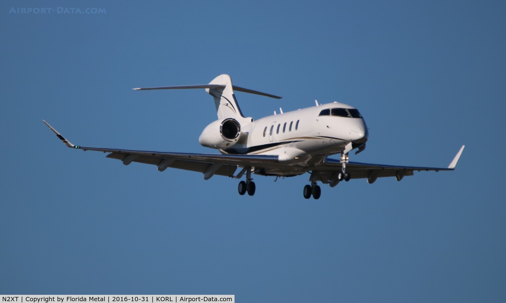 N2XT, 2015 Bombardier Challenger 350 (BD-100-1A10) C/N 20589, Challenger 350 zx