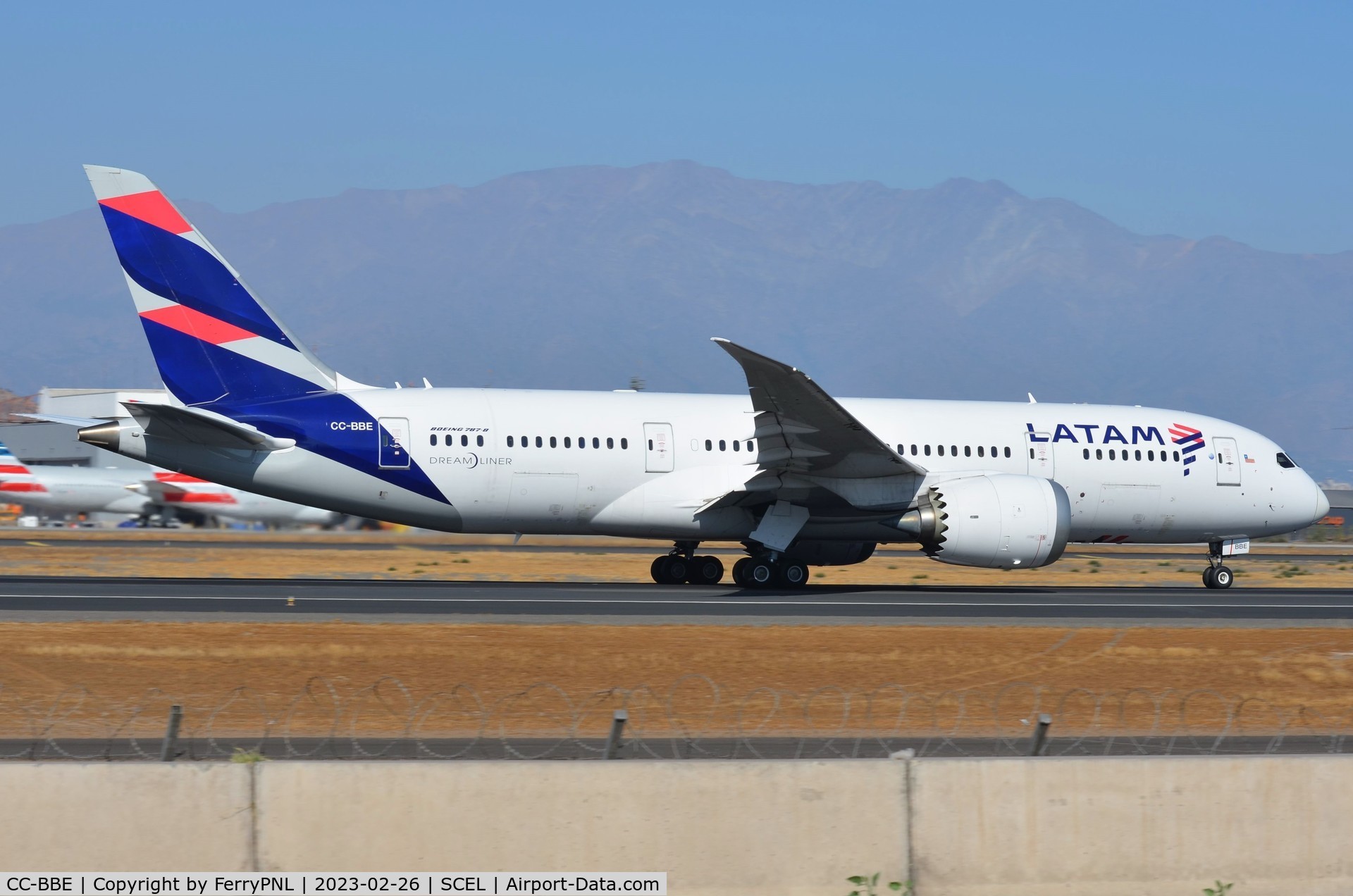 CC-BBE, 2013 Boeing 787-8 Dreamliner C/N 38473, B787 of Latam taking-off