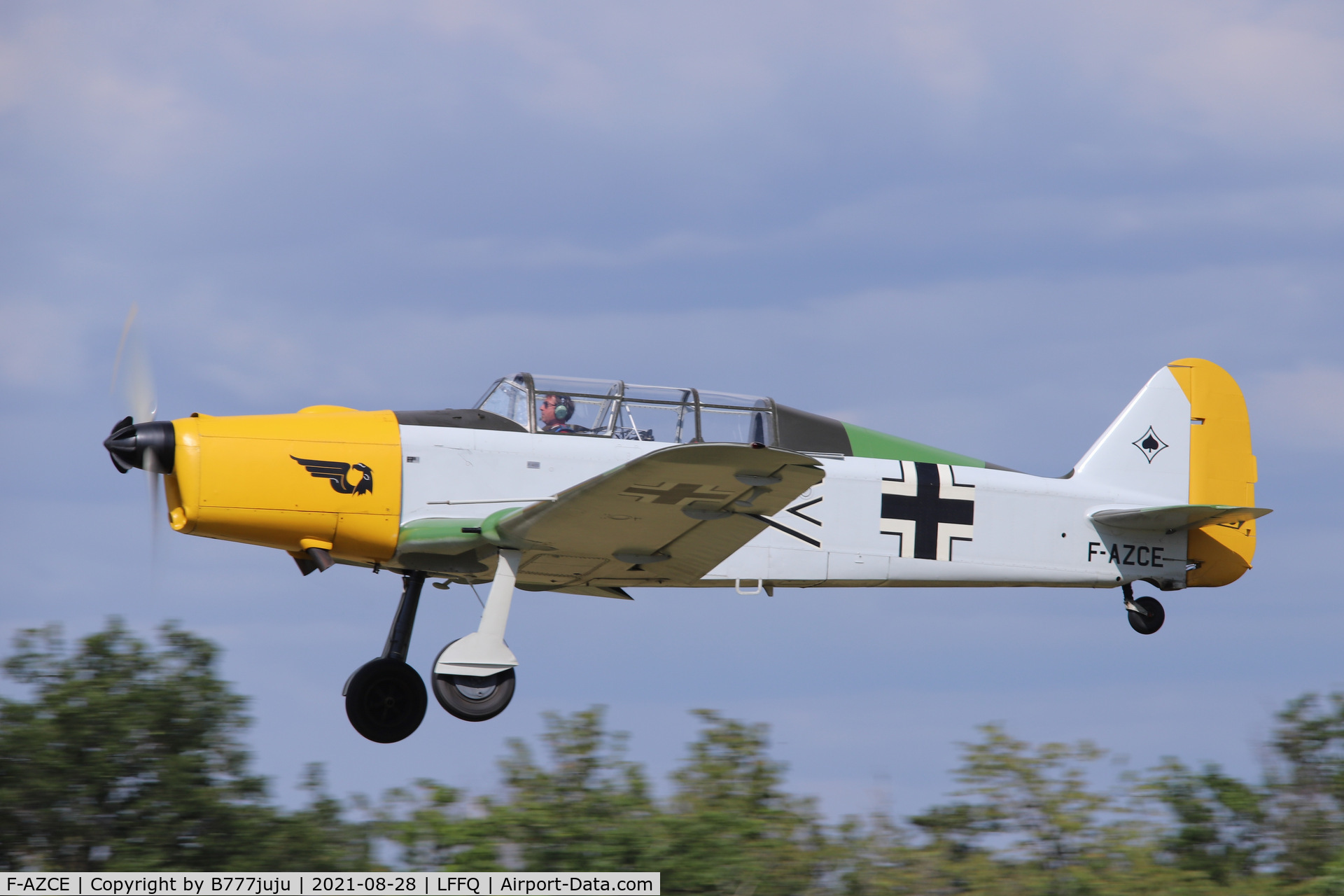 F-AZCE, Pilatus P2-06 C/N 72, during Ferté Alais 2021